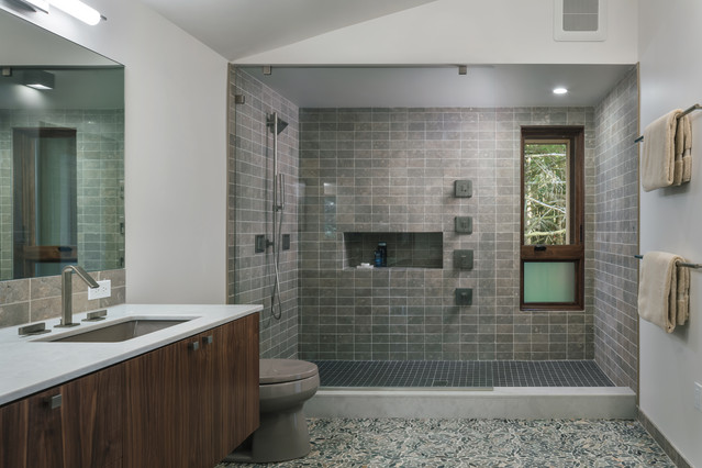 New This Week: 10 Bathrooms With Wonderful Walk-In Showers