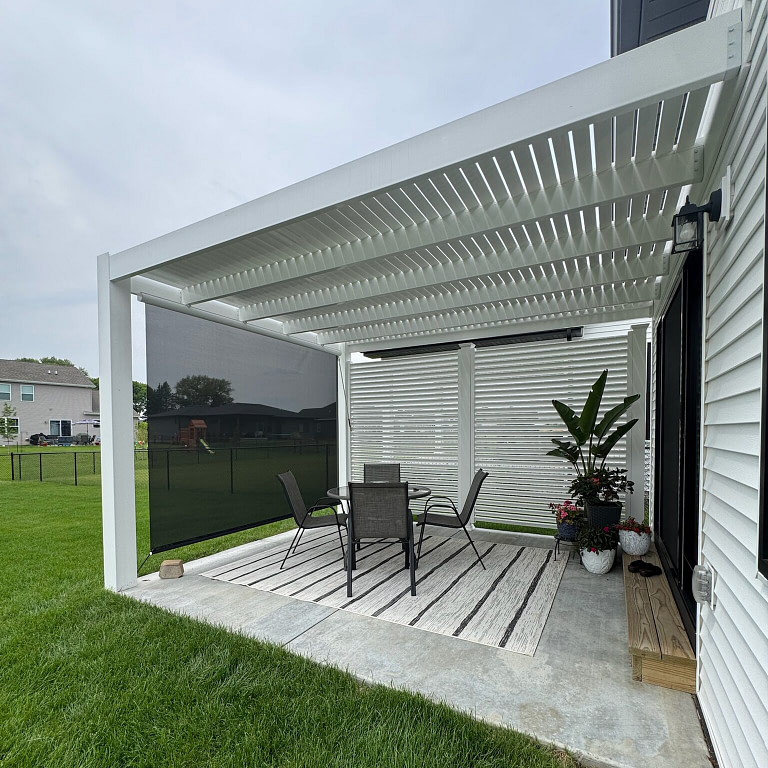 Pergola Shades & Privacy Screens | Heartland Pergolas