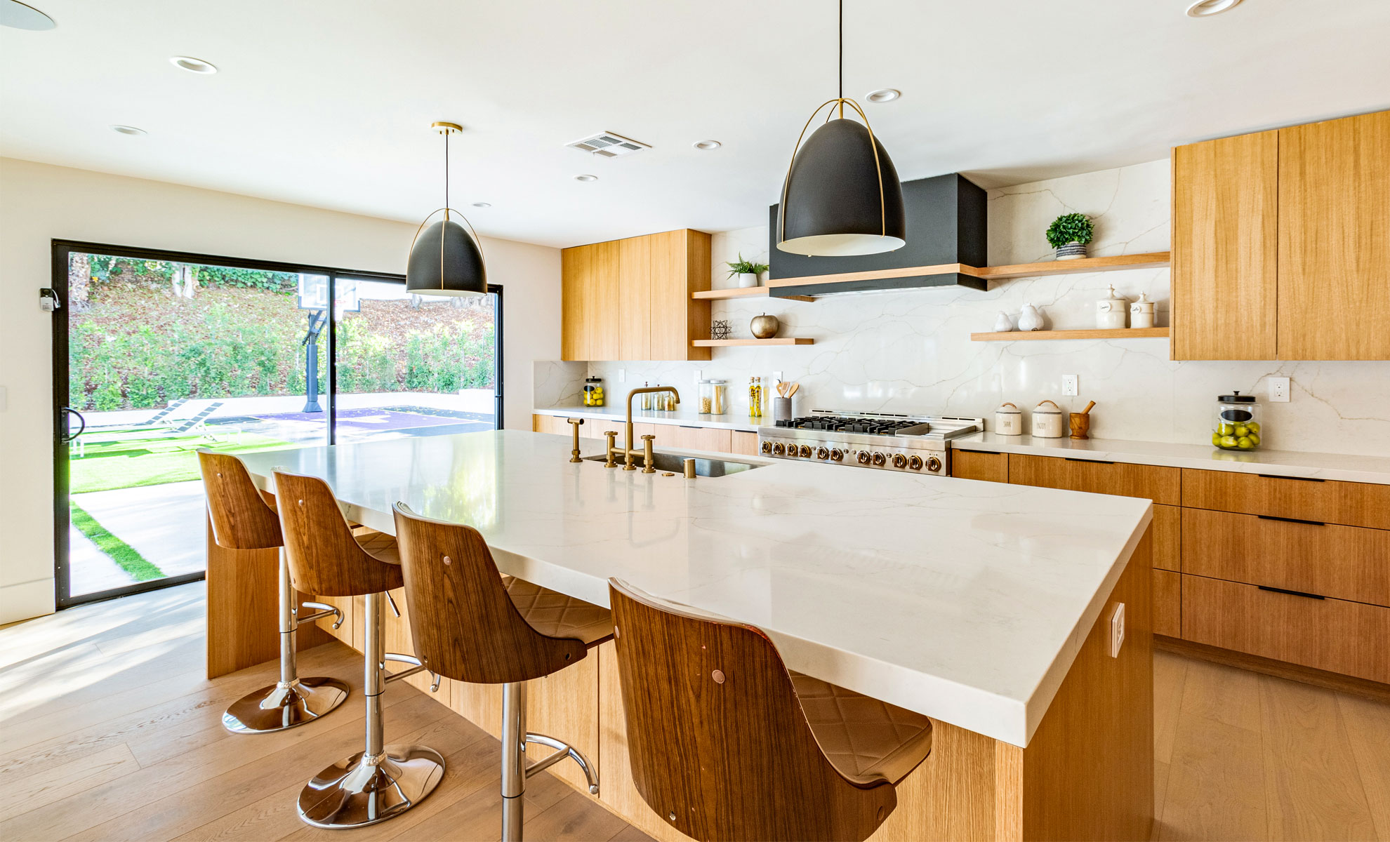 Quartz Kitchen Countertops Designs | Vadara Quartz