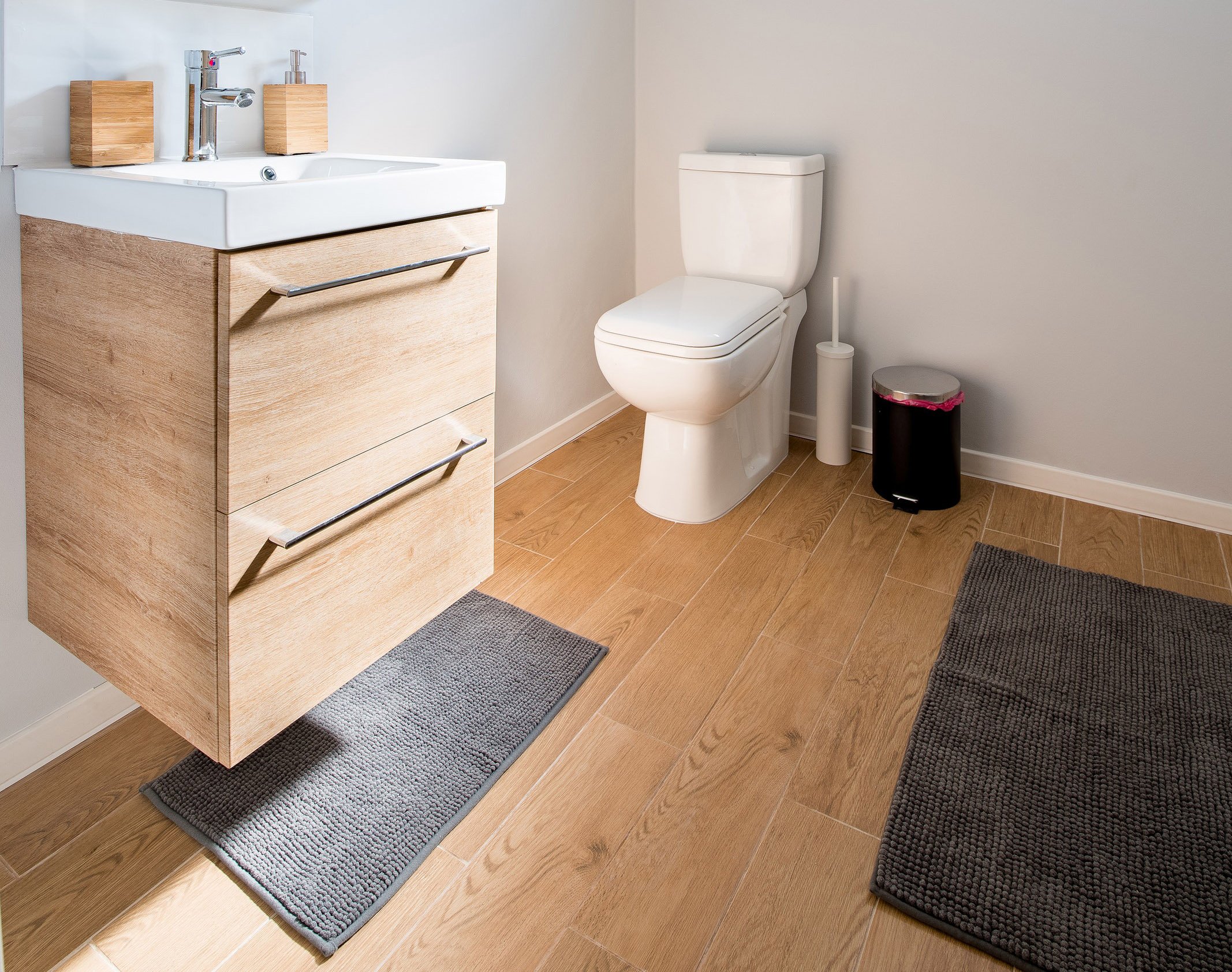Should I Put A Rug In My Bathroom? | PlushRugs