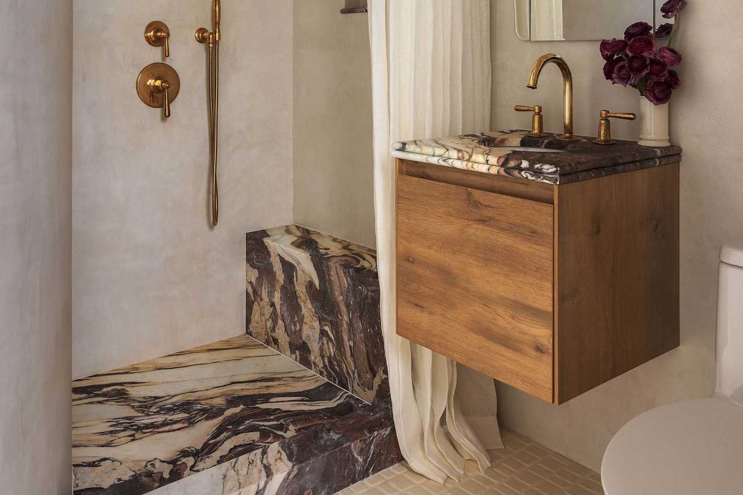 Small Bathroom Ideas: 58 Tips for Genius Design | Apartment Therapy