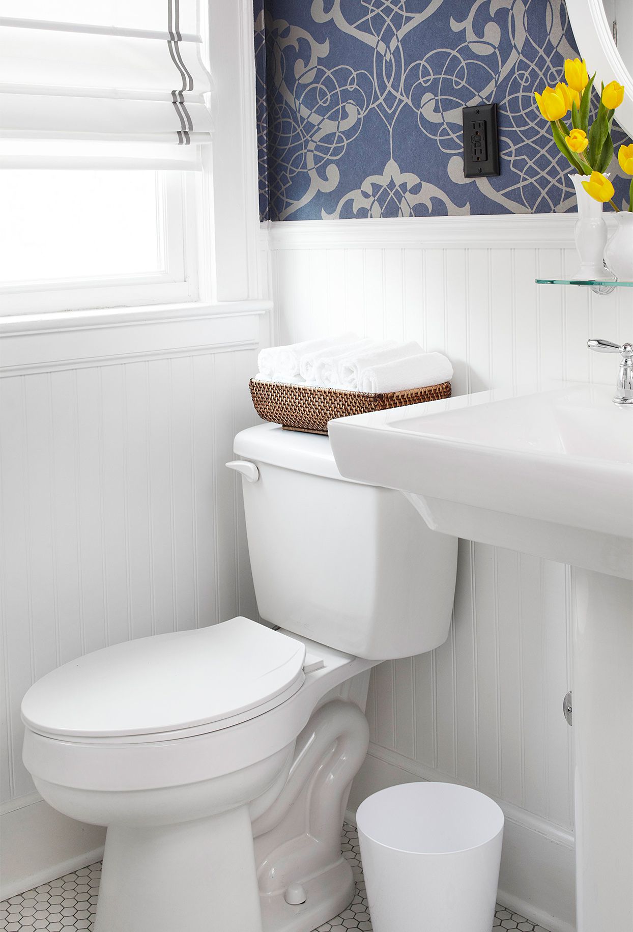 Small Bathrooms, Big Changes: Budget Remodels That Maximize Every Inch