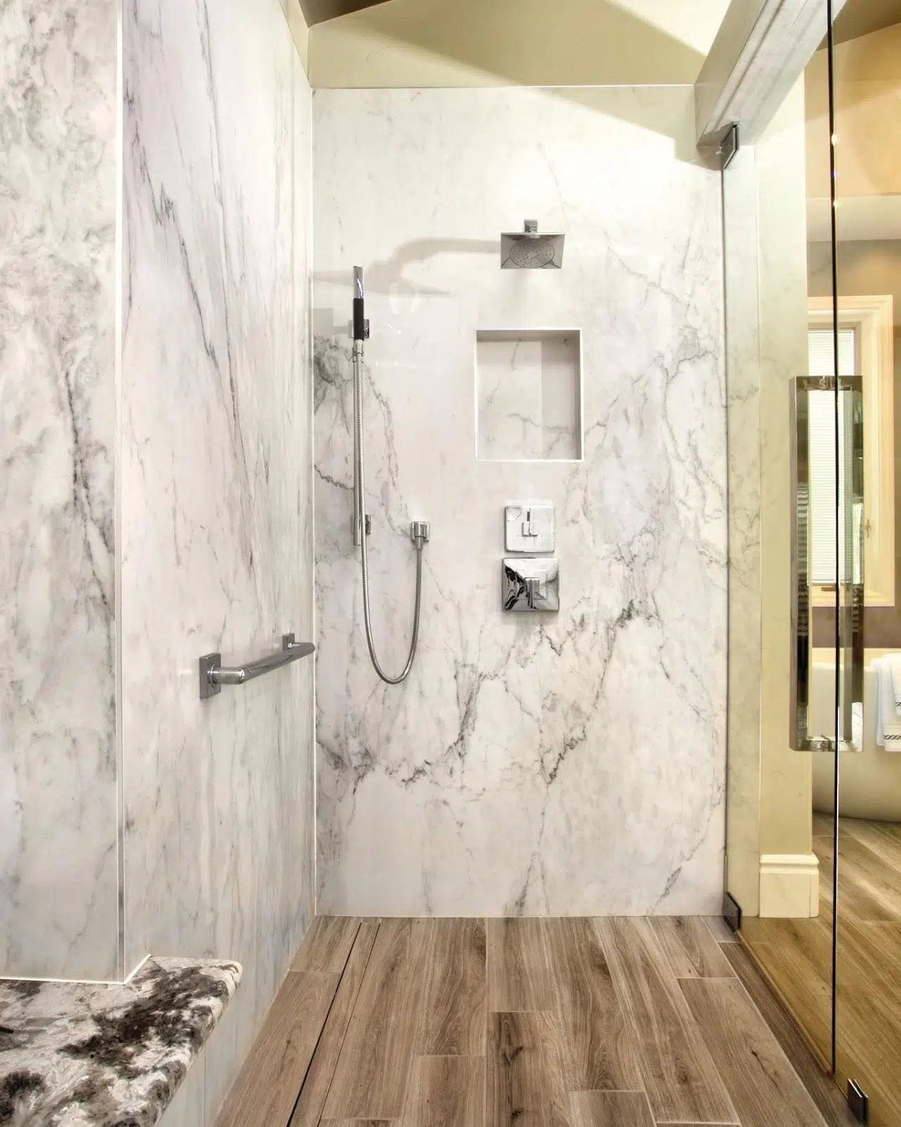 The Benefits of Large-Format Porcelain Shower Walls Over Traditional Tiles - Granite Countertops in Wisconsin | AMC Countertops