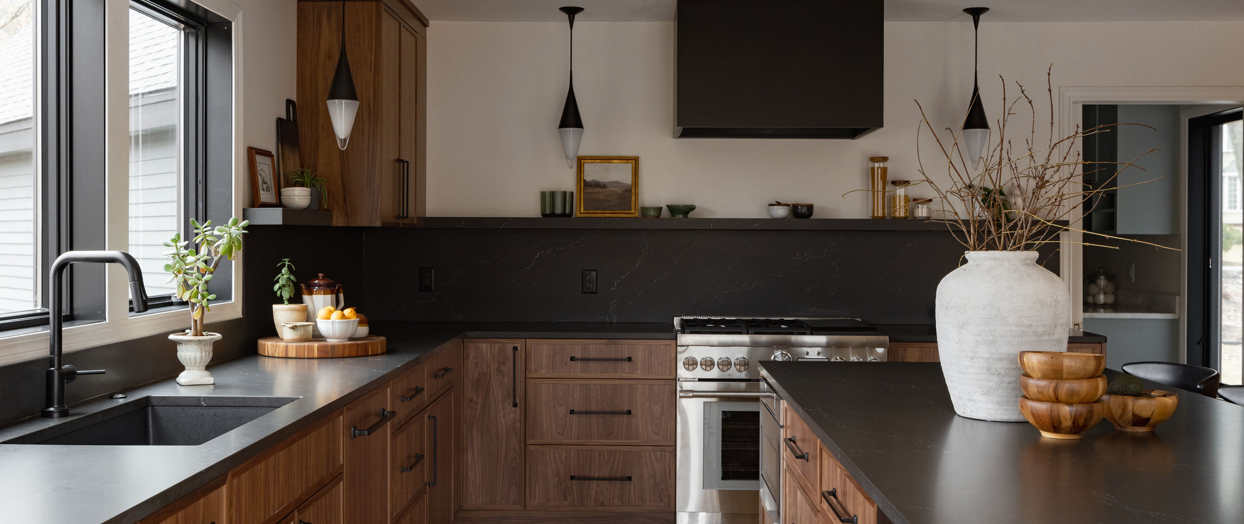 The Elegant Versatility of Black Quartz Countertops