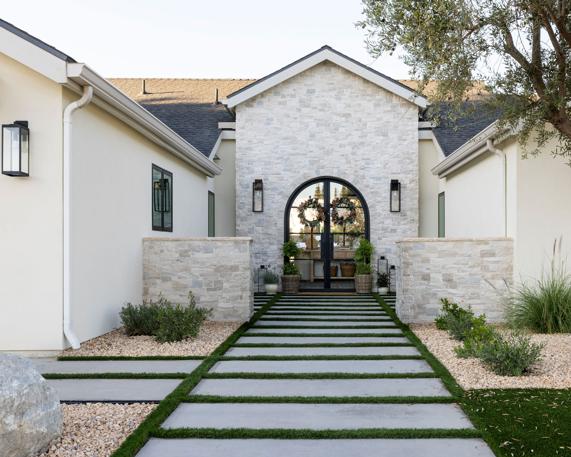 These 5 Garden Trends Will Be Everywhere in 2026 | Gardening Know How