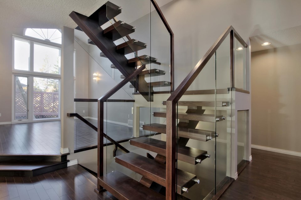 Top 10 Modern Glass Railing Inspirations - Specialized Stair & Rail