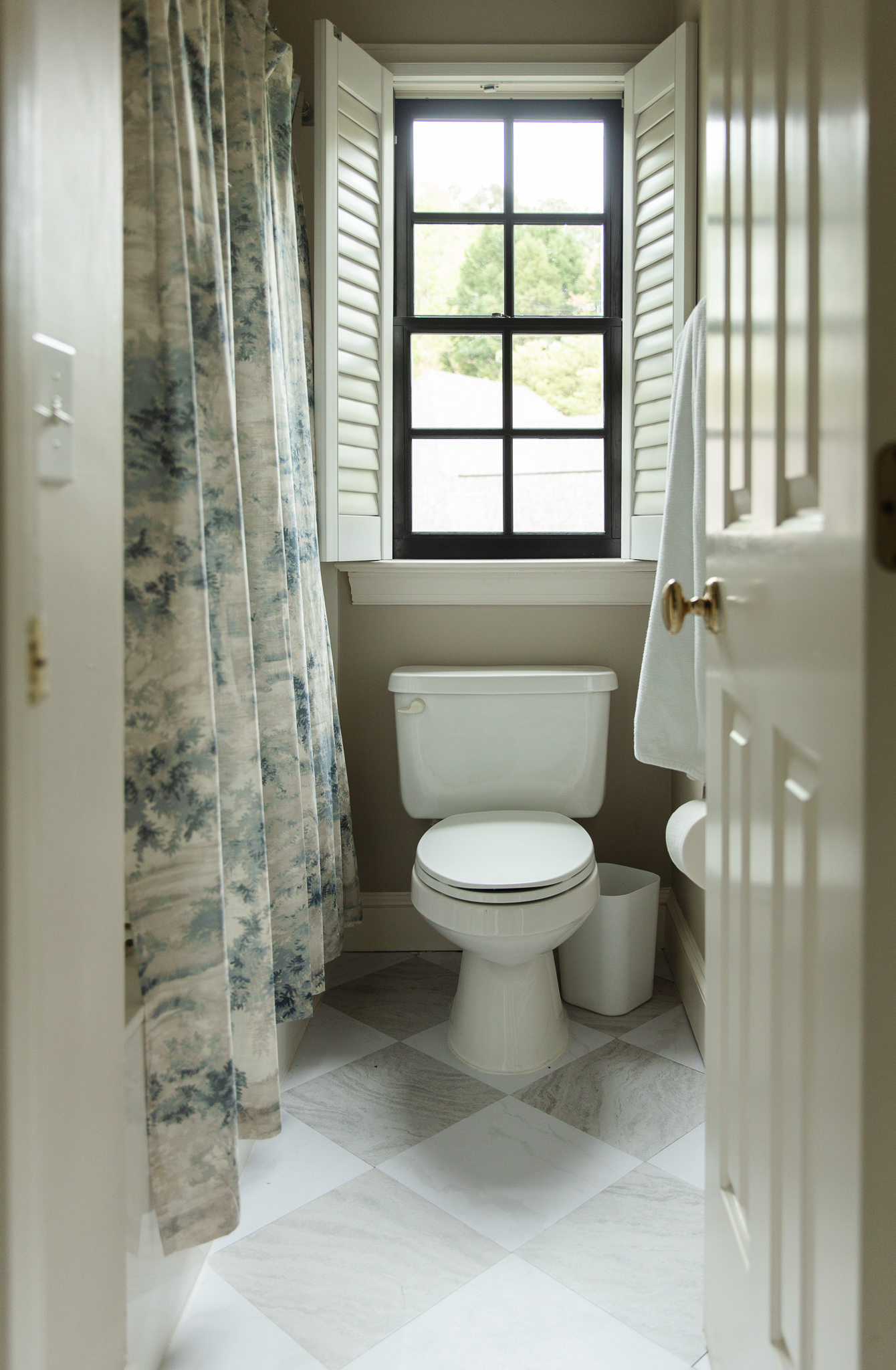 We Were Just Going to Redo the Jack & Jill Bathroom — Then I Had One of Those Ideas - Chris Loves Julia