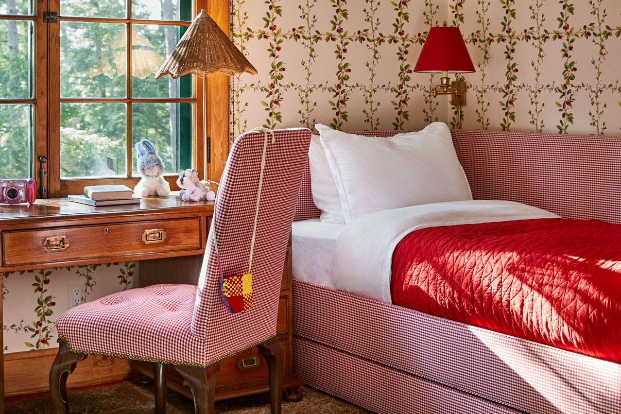 10 Best Trundle Beds That Are Modern and Space-Saving (2025) | Architectural Digest