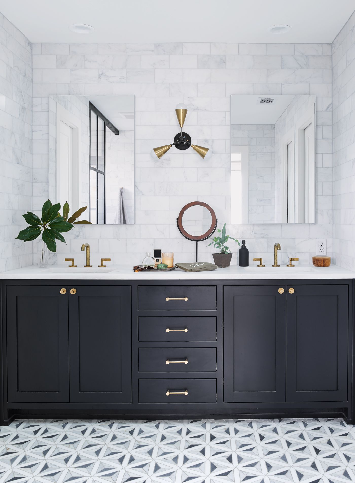 10 Black Bathroom Ideas That Exude Sophistication