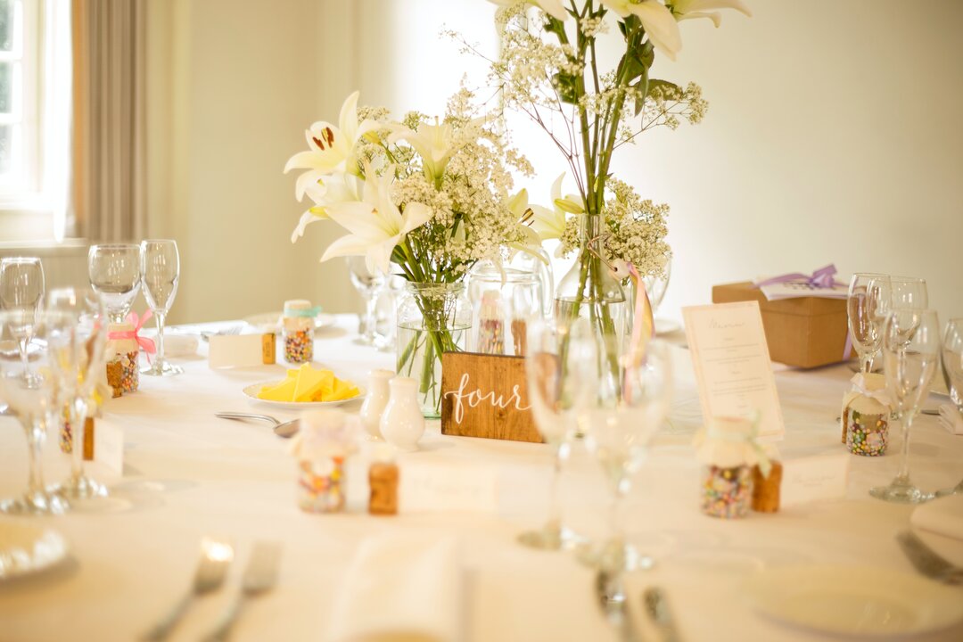 10 Gorgeous Wedding Table Decoration Ideas - Zola Expert Wedding Advice