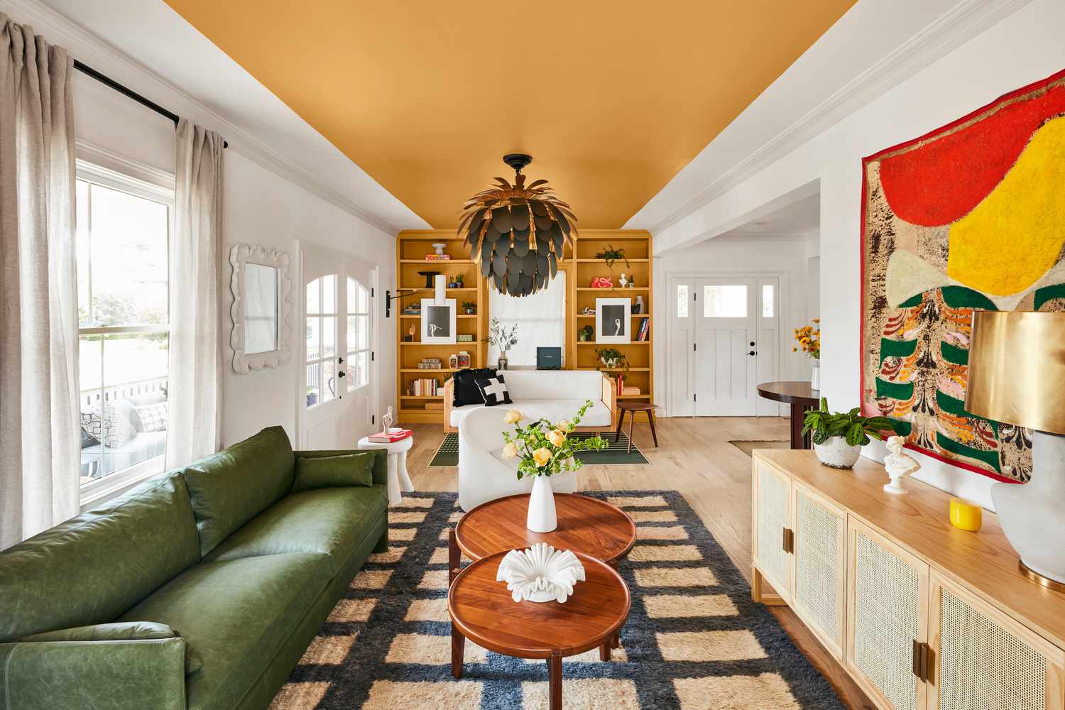 10 Ways to Decorate Your Home Like an Interior Designer