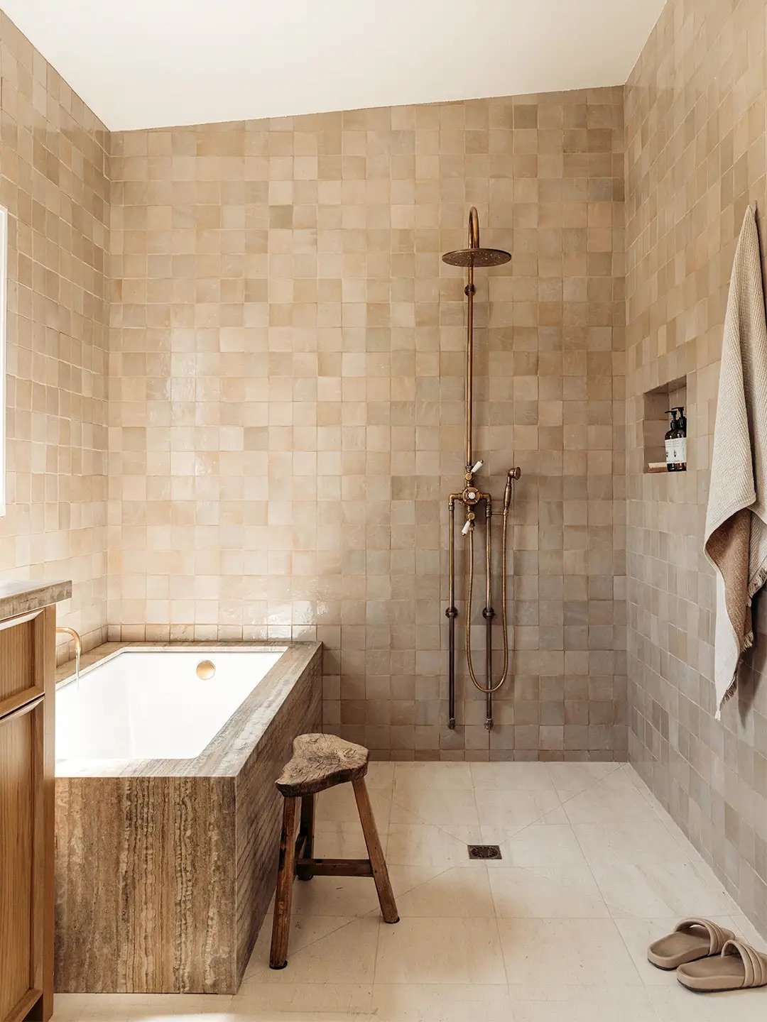 11 Minimalist Bathroom Ideas