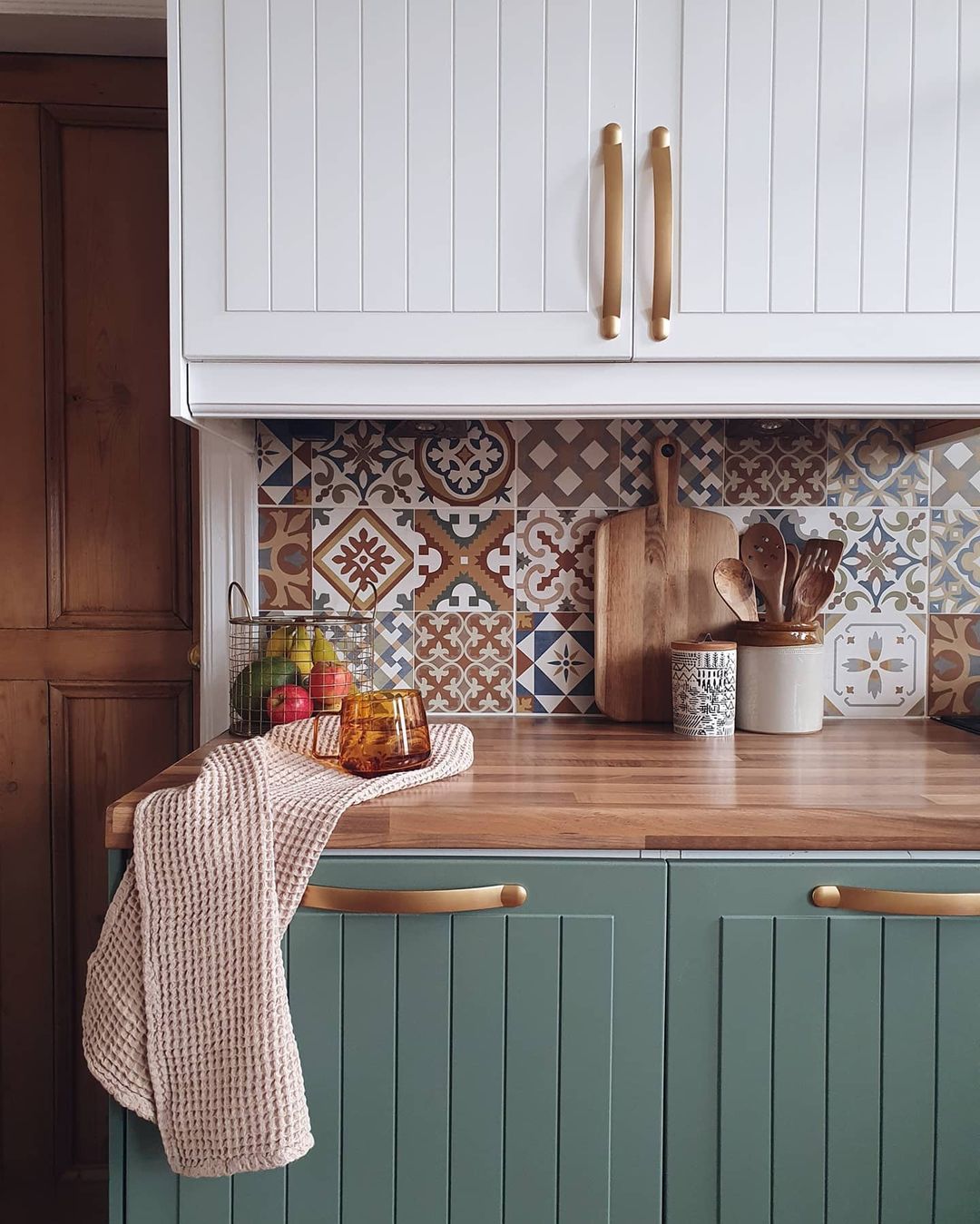 12 DIY Kitchen Cabinet Makeover Ideas
