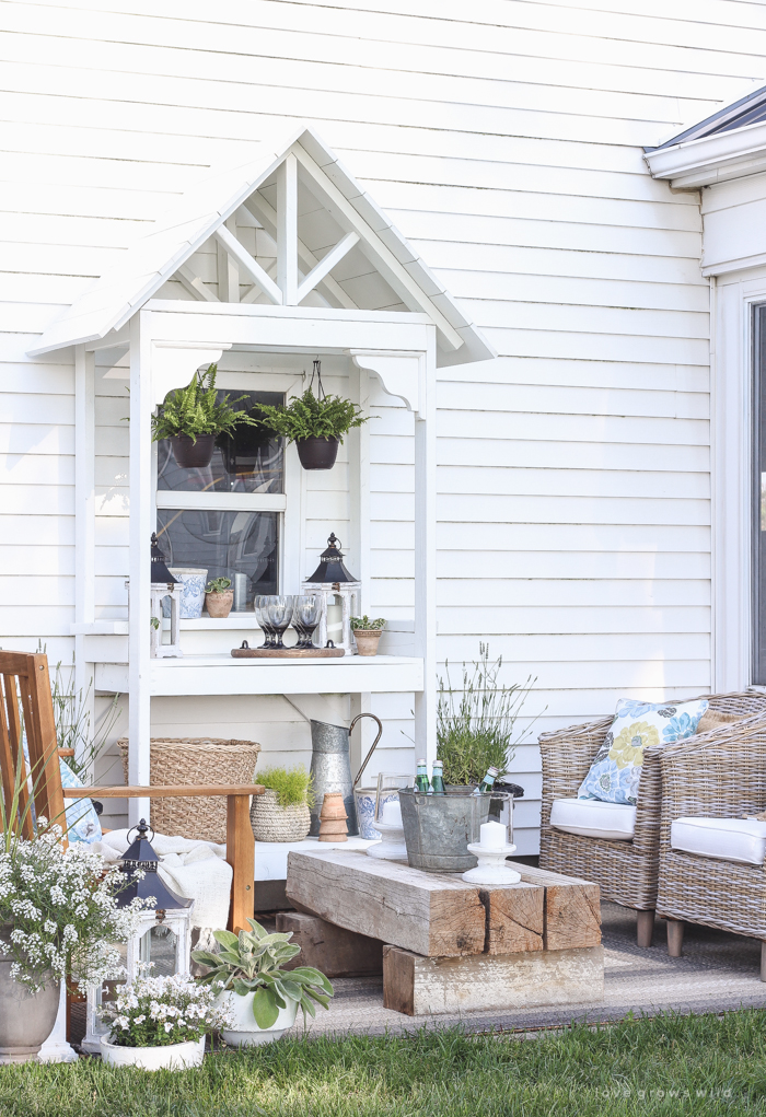 12 DIY Potting Benches with Farmhouse Style - Making it in the Mountains