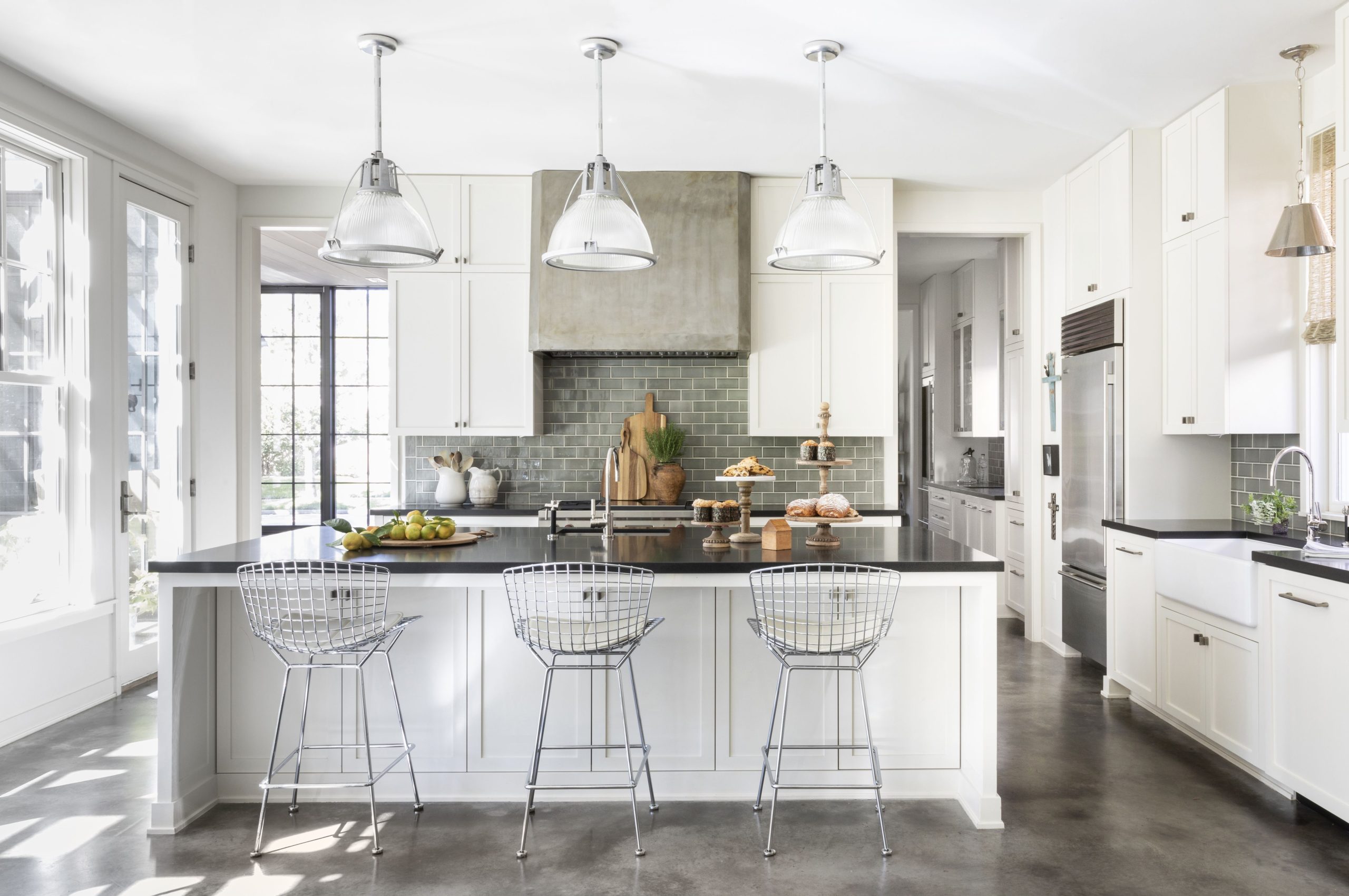 13 Lovely White Kitchen Cabinet Ideas We'll Always Love