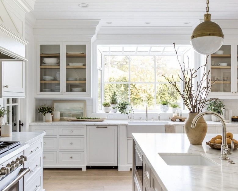 15 Cozy Ways To Bring Coastal Grandmother Style Into Your Home