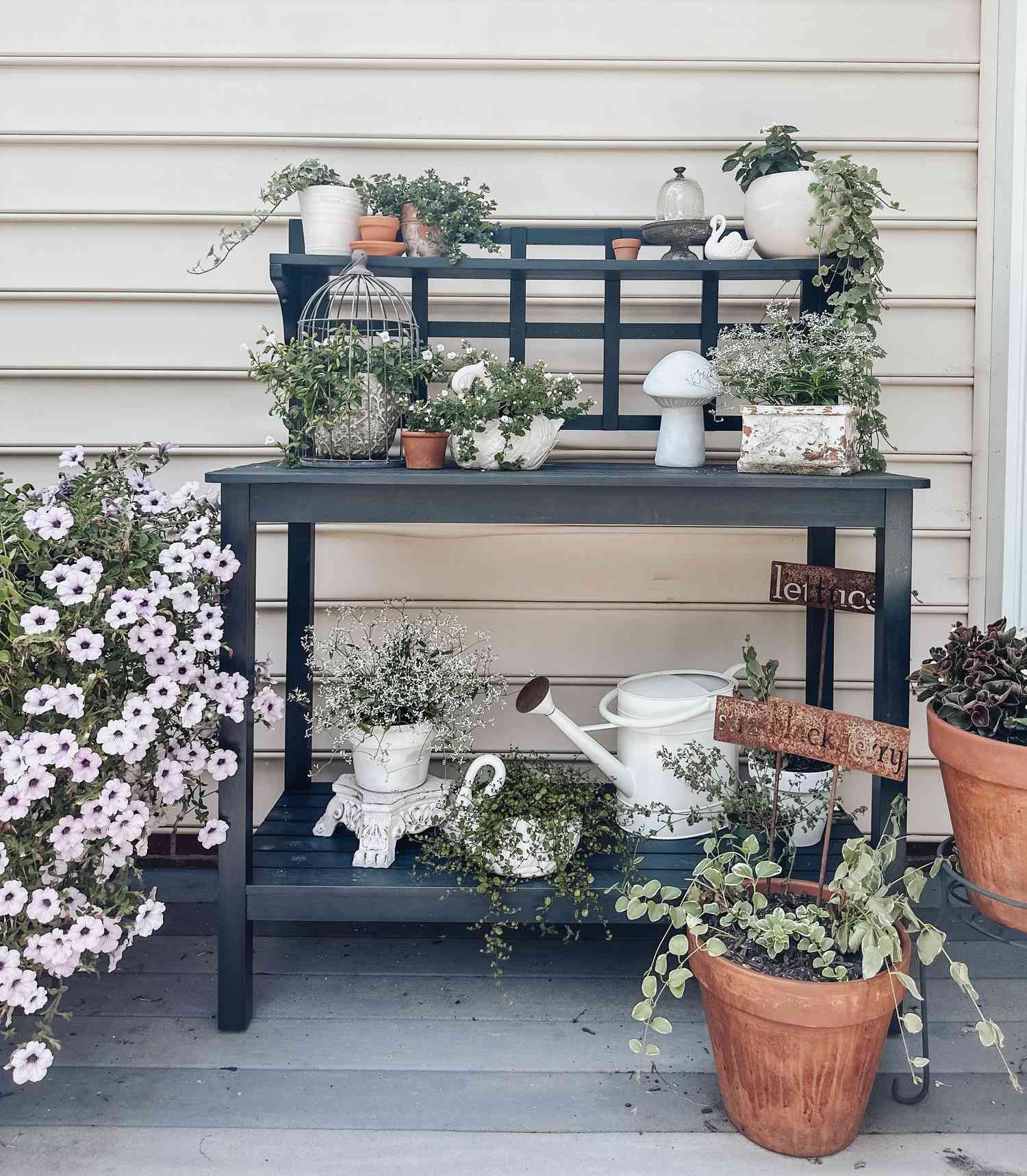 15 Potting Bench Ideas That Are Practical and Beautiful