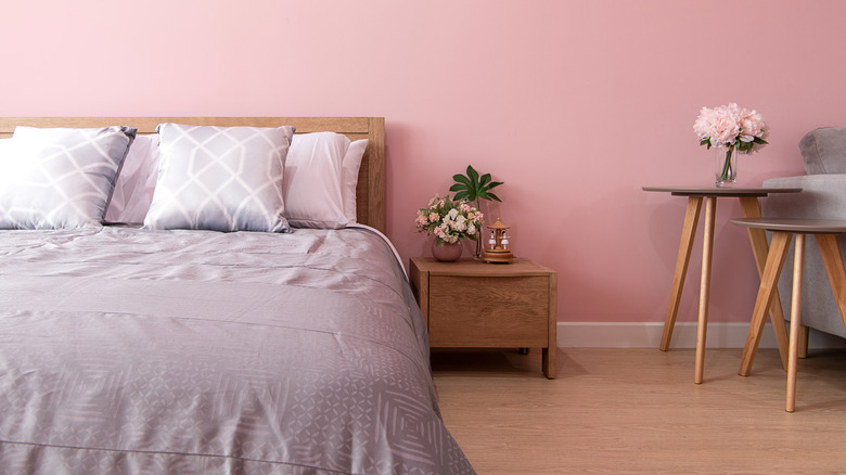 18 Colors To Accent Your Pink Room With For A Fresh Aesthetic