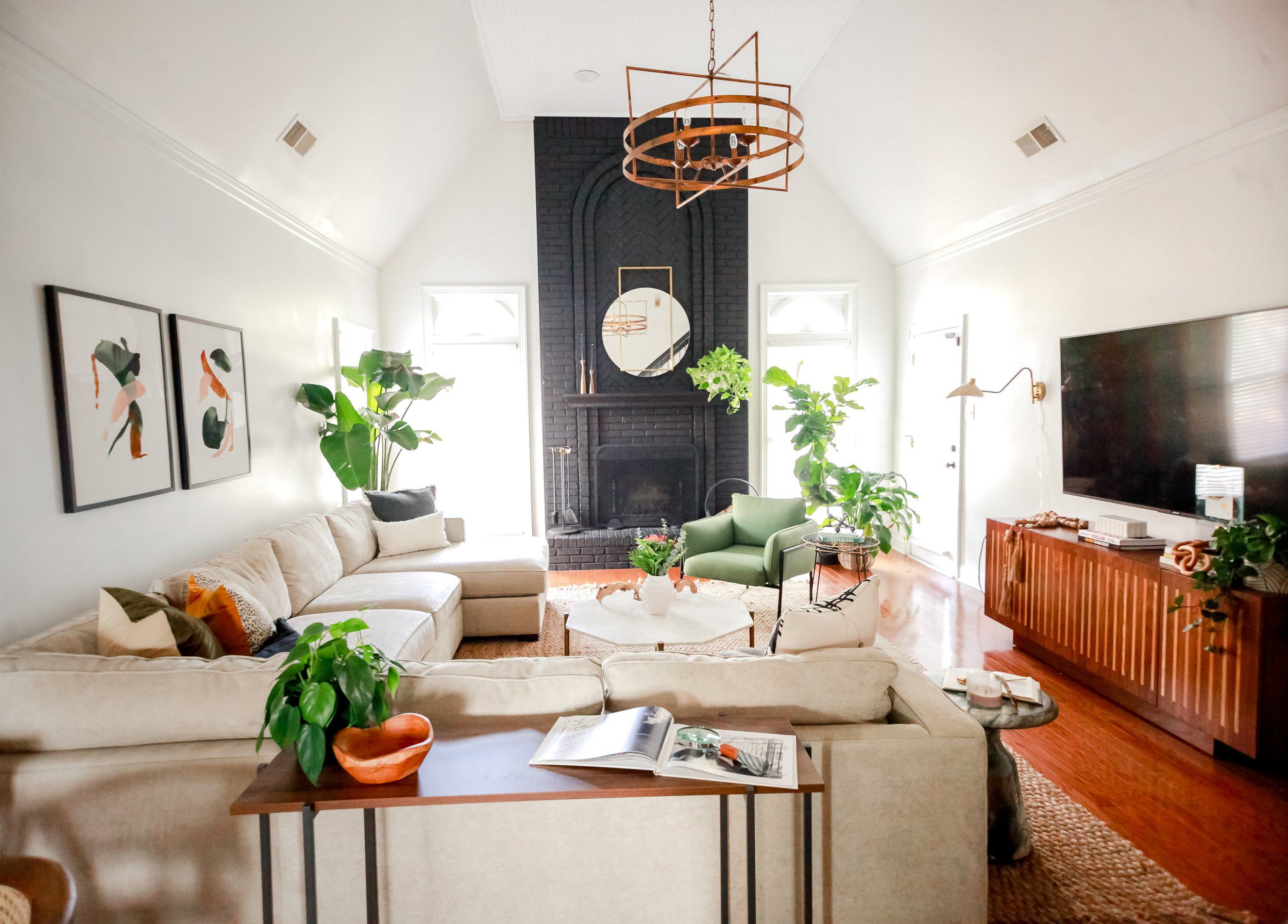 20 Breathtaking Living Room Mirror Ideas to Try