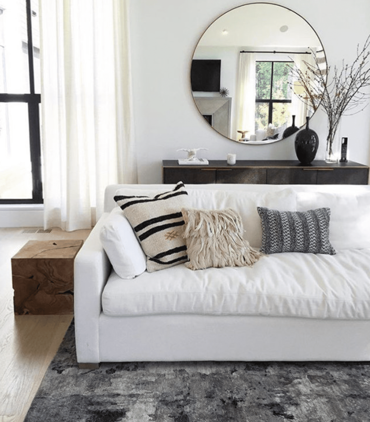 20 Breathtaking Living Room Mirror Ideas to Try
