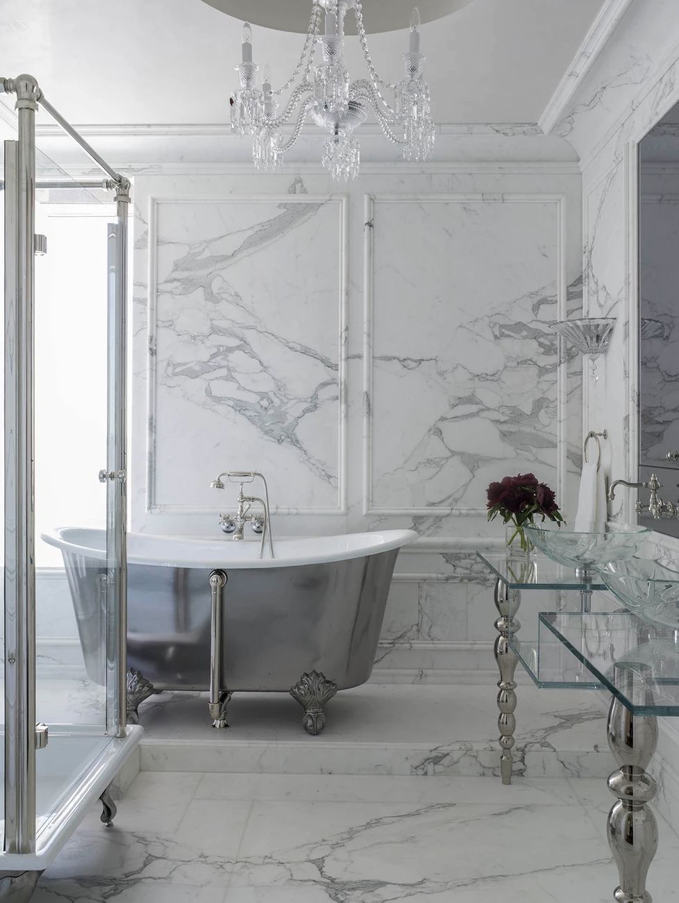 20 Gorgeous Marble Bathrooms to Inspire You