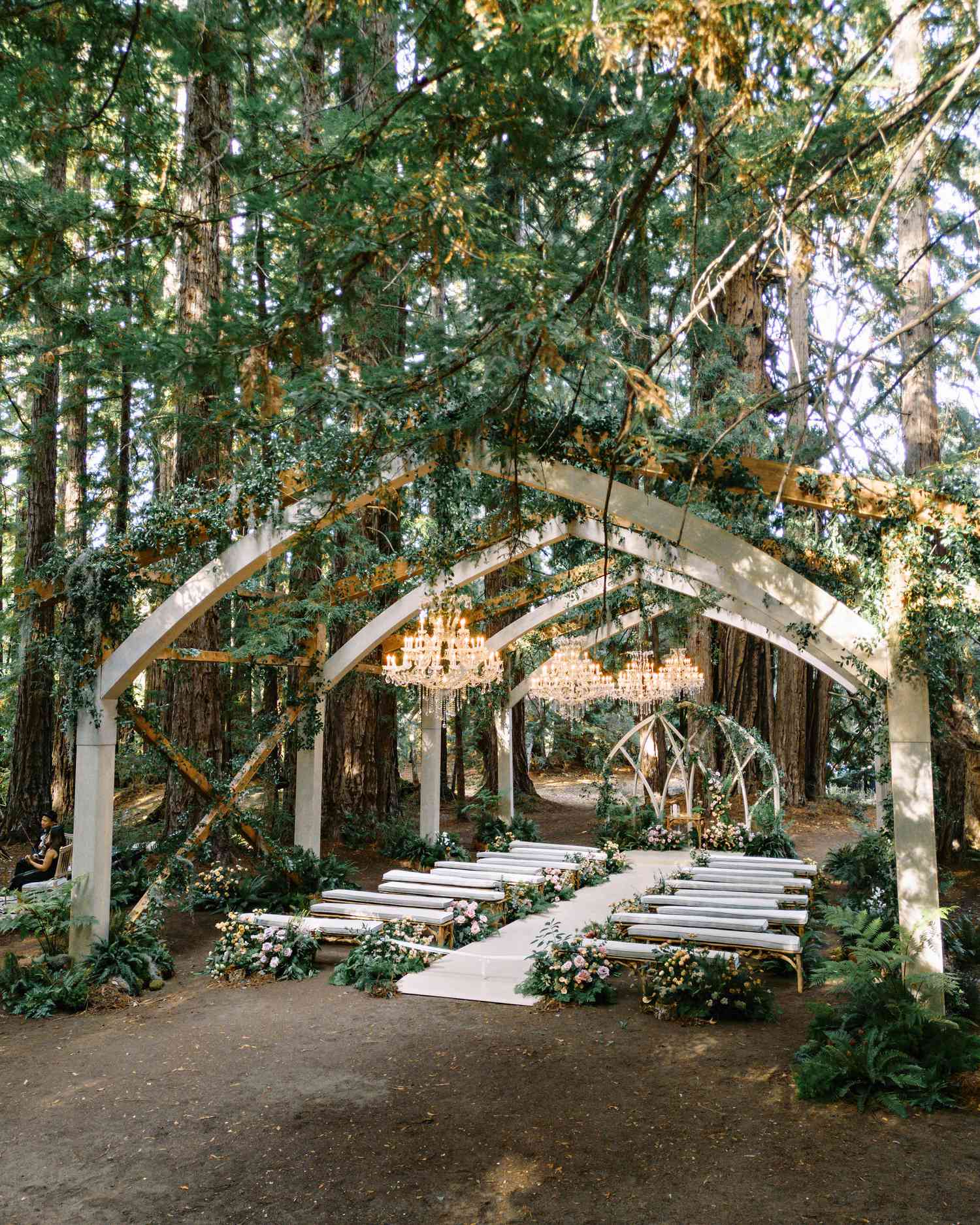 30 Wooden Wedding Arch Ideas for Your Ceremony