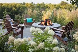 32 Easy DIY Ideas for Creating a Backyard Summer Oasis | HGTV