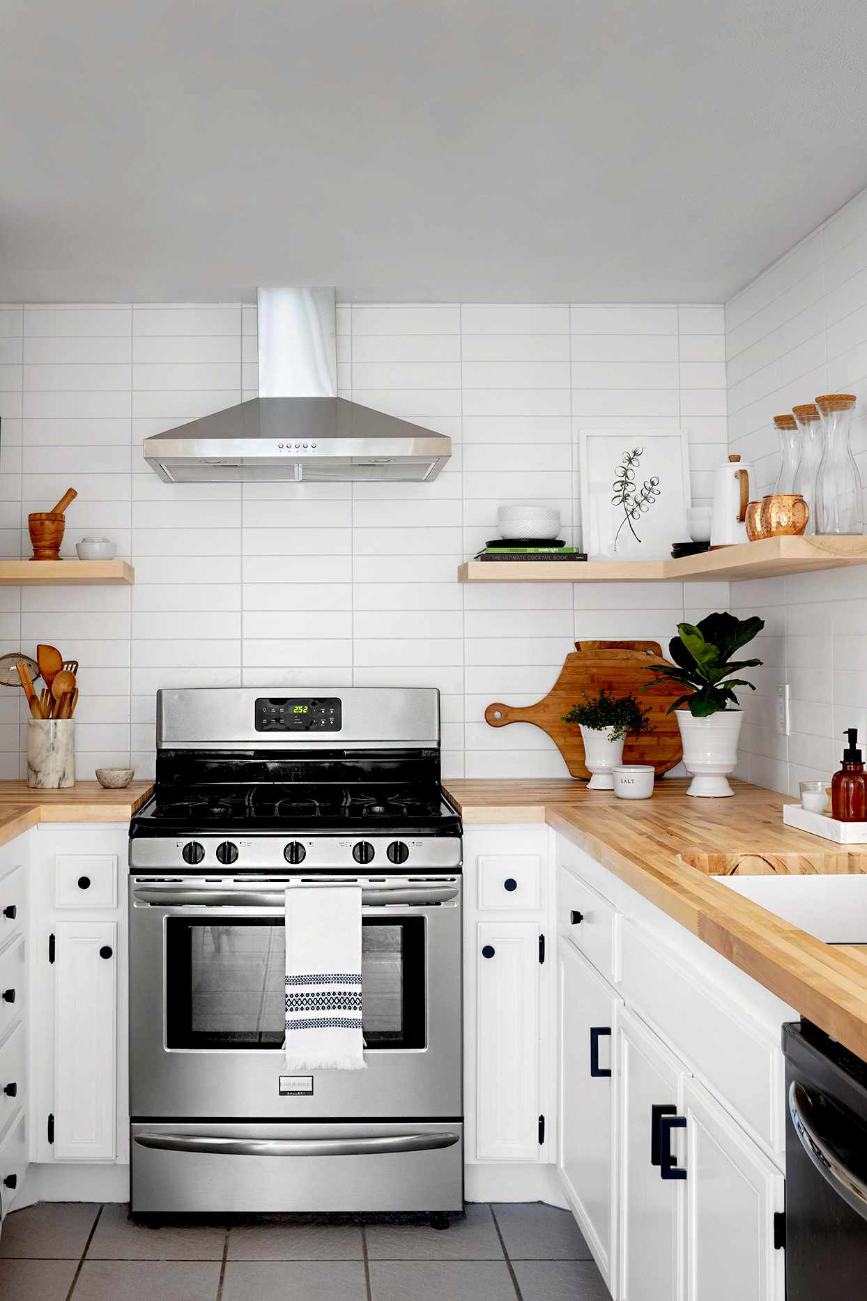 38 Kitchen Remodeling Ideas You Can Do on a Budget