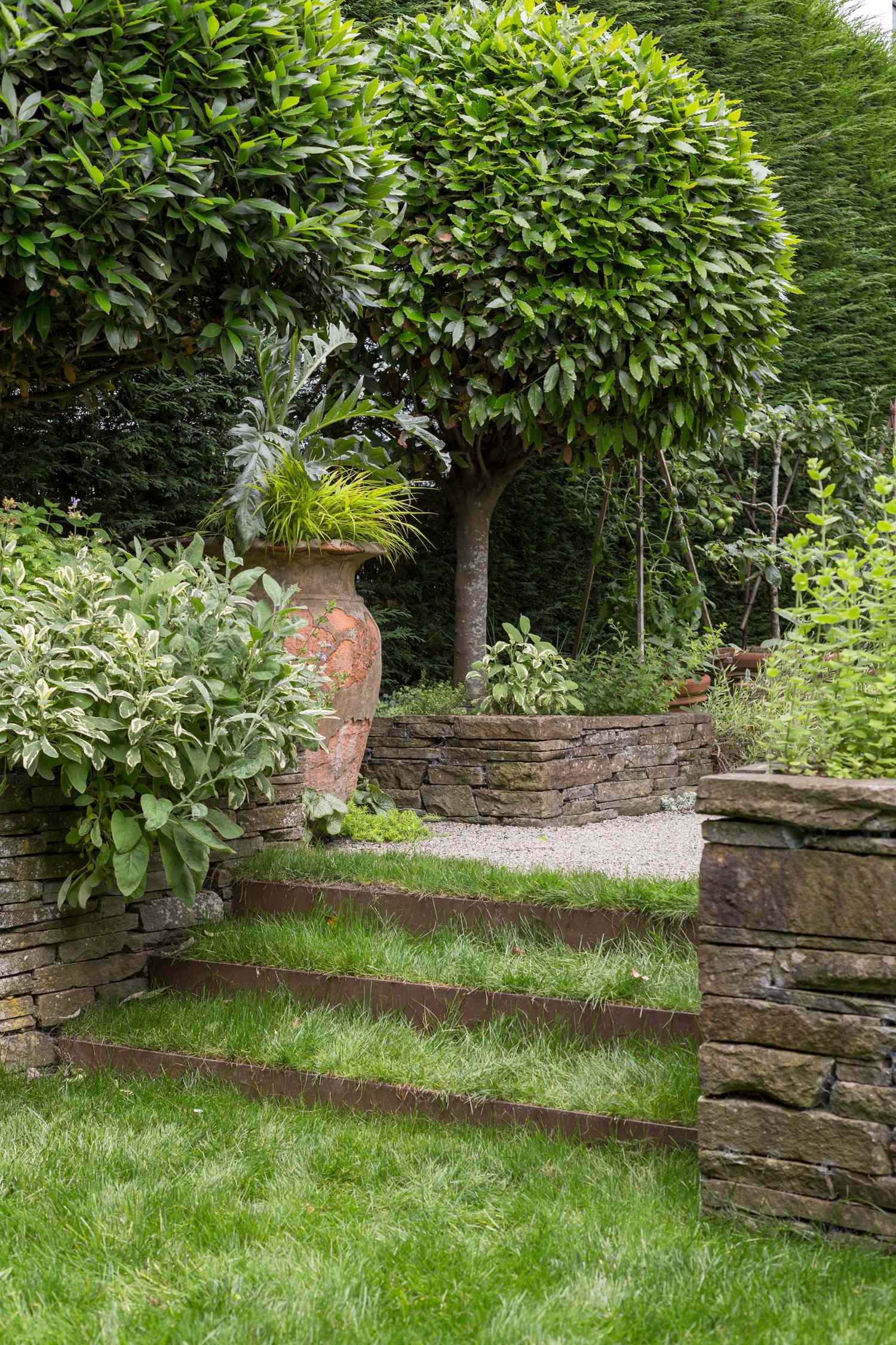 40 Cheap Backyard Ideas for Outdoor Spaces Large and Small