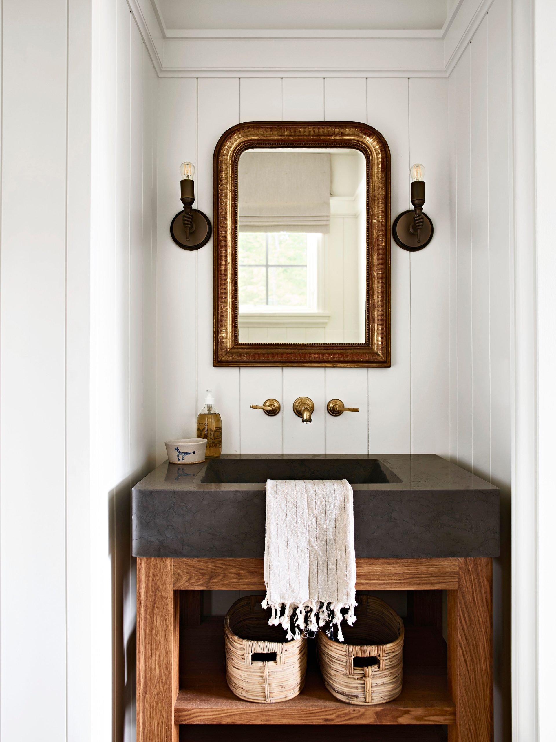 40 Country Bathroom Ideas