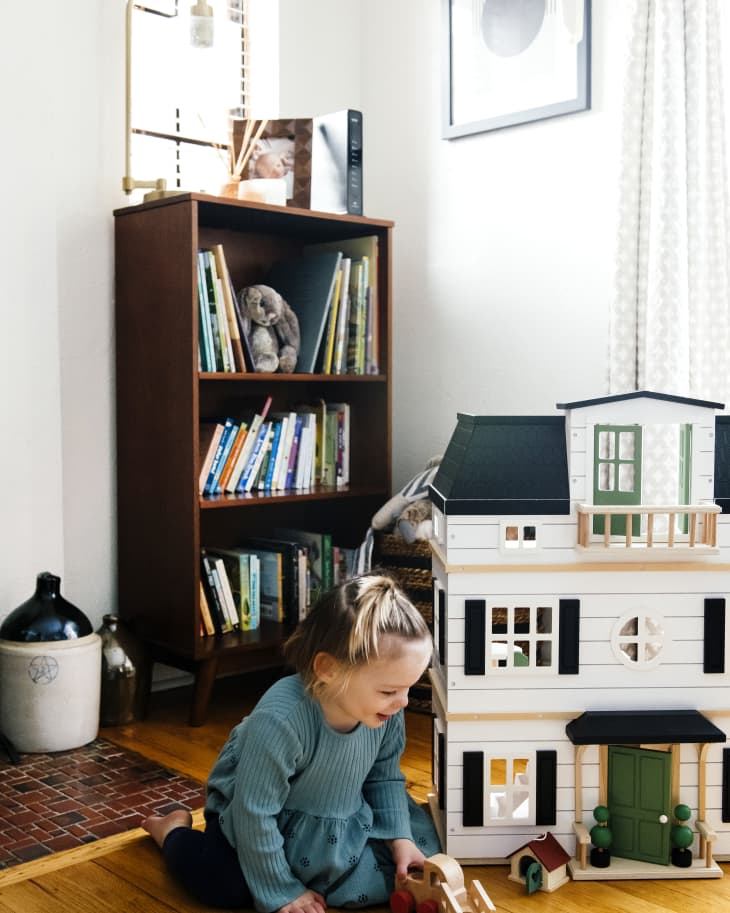5 Easy Tips for Designing a Stylish (and Accessible) Kids' Bookshelf | Cubby