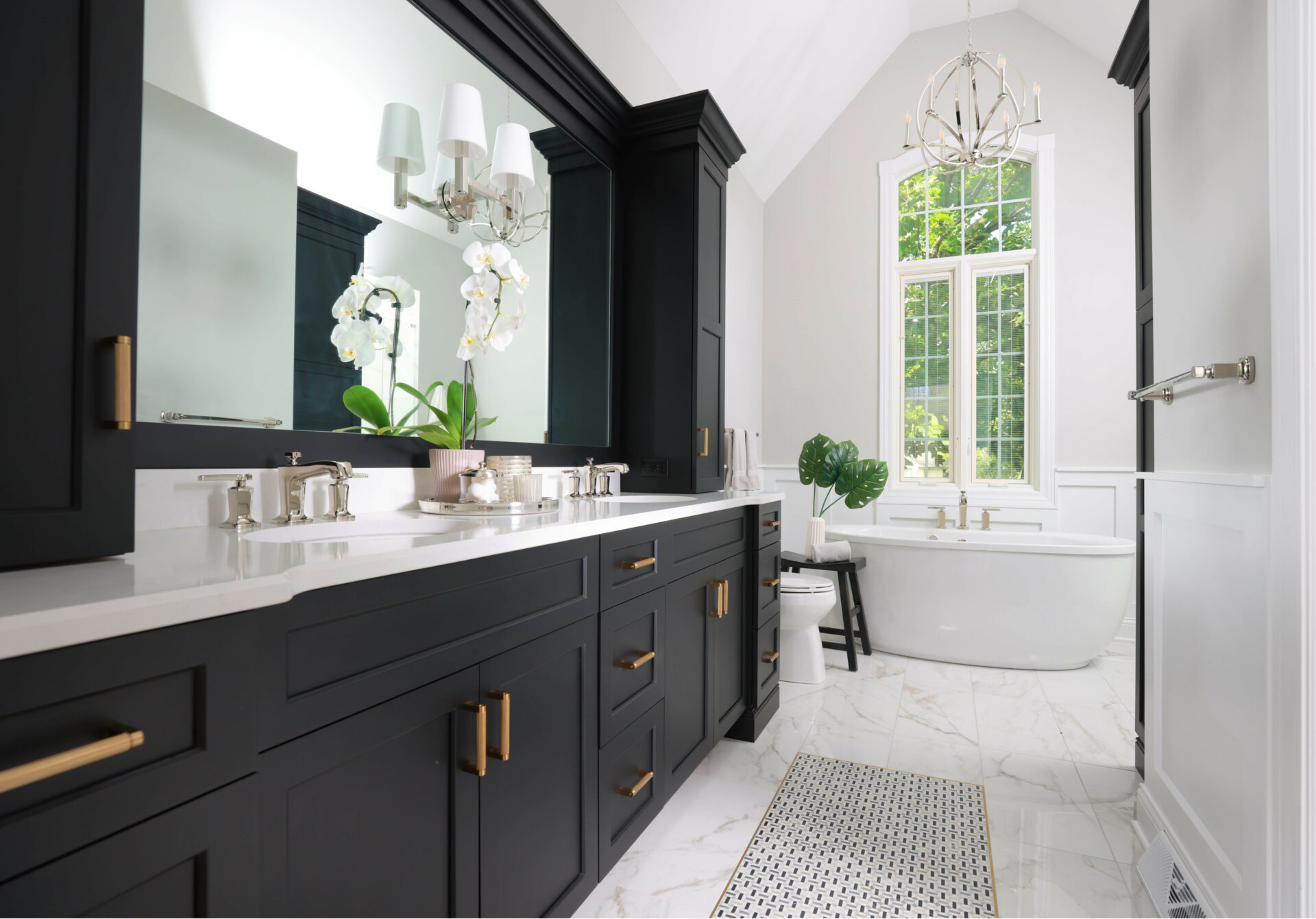 Black and White Primary Bathroom in a Chicago Condo - Normandy Remodeling