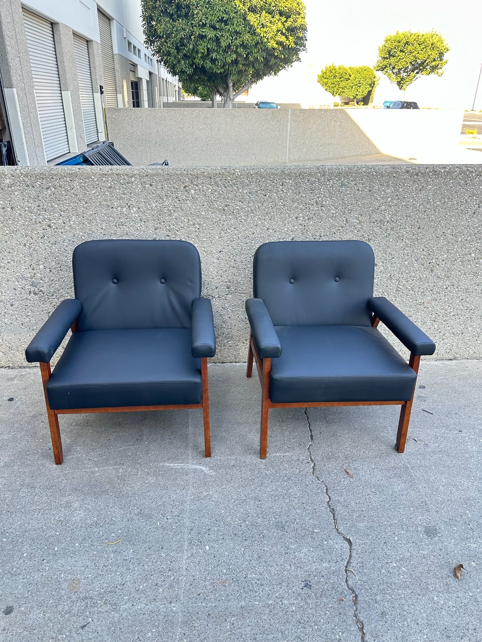 Black Leather Accent Chairs for Office, Mid Century Modern Accent Chairs Set of 2, Small Comfy