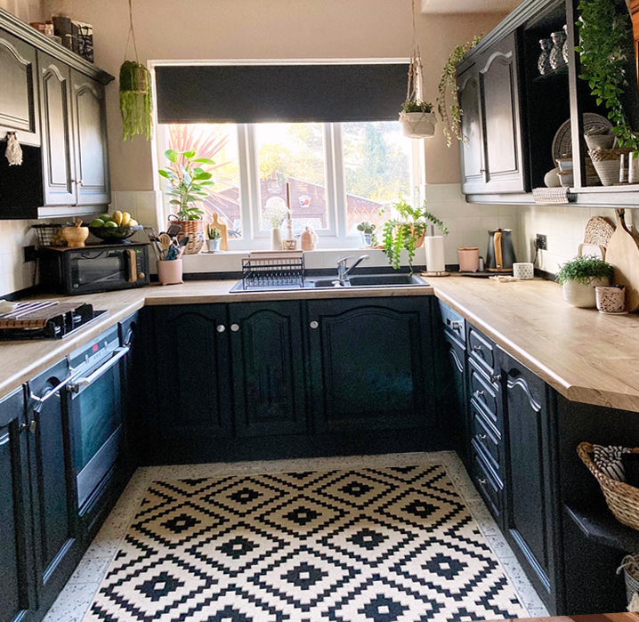 Blackjack Kitchen Cabinet Makeover | Frenchic