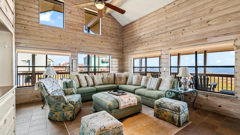 Come stay and be Just-Beachy! | Galveston, Texas | Glamping Hub