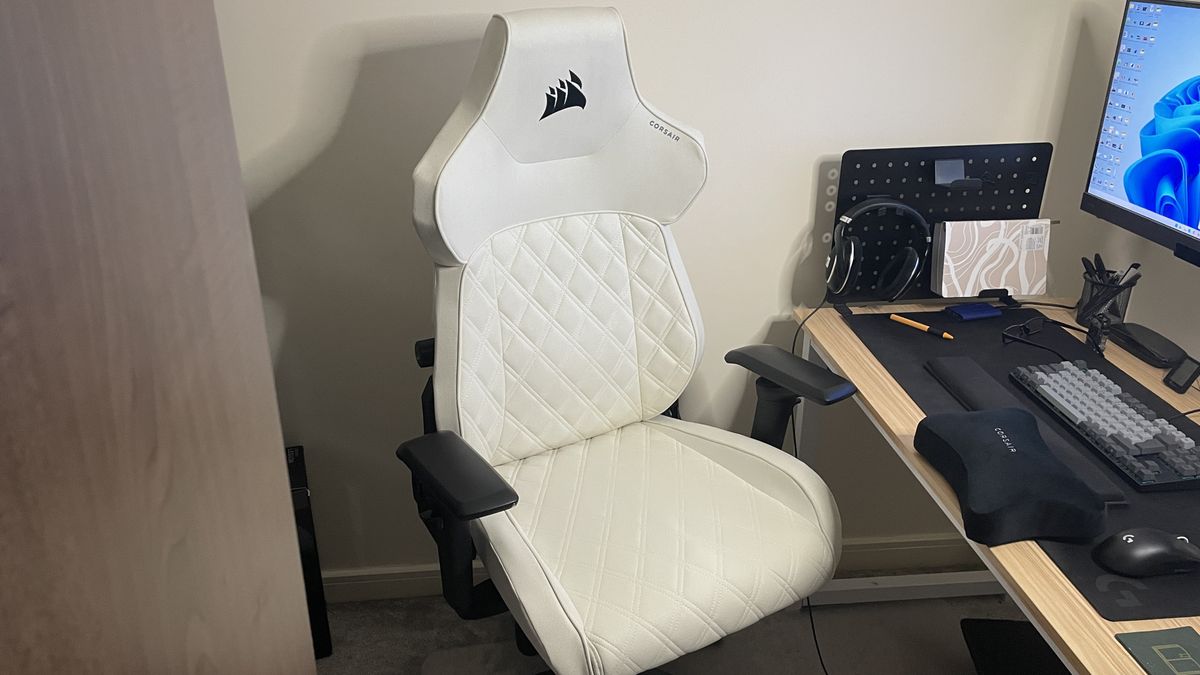 Corsair TC500 Luxe gaming chair review | PC Gamer