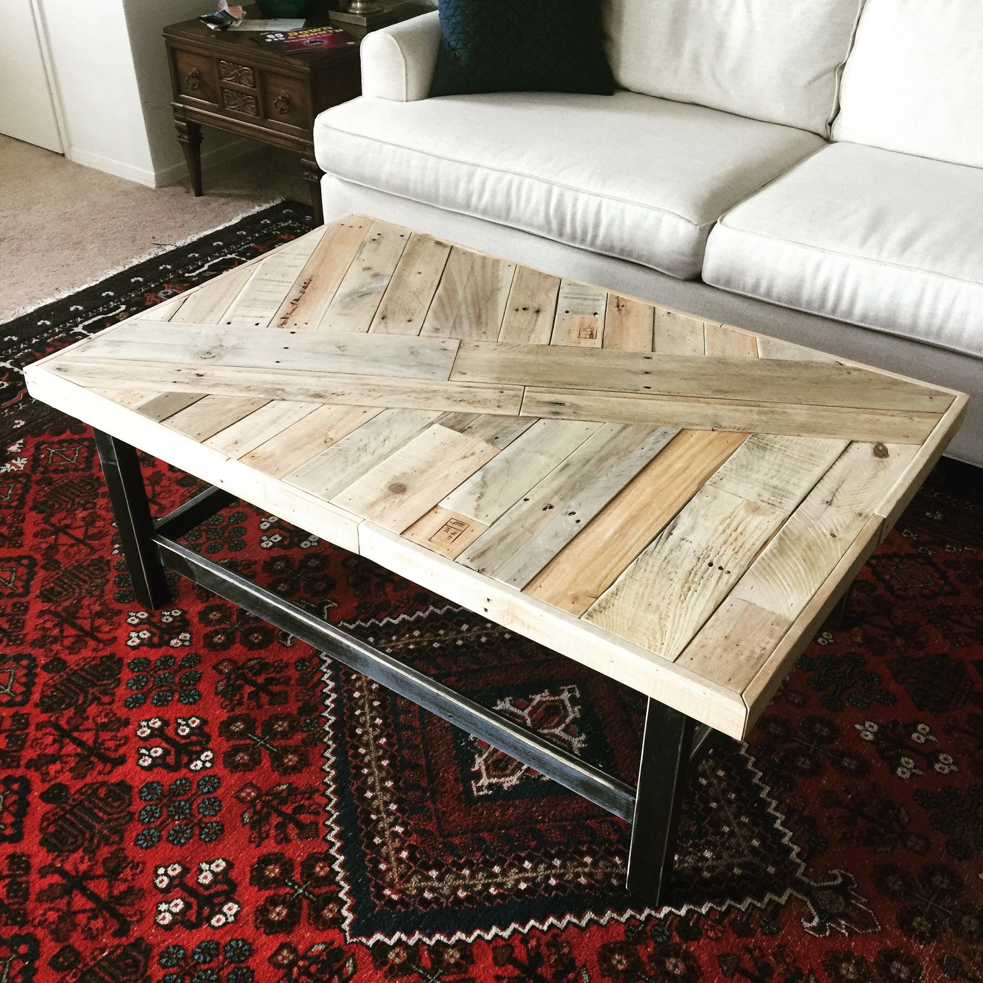 Custom Maid Coffee Table From Recycled Pallet Wood