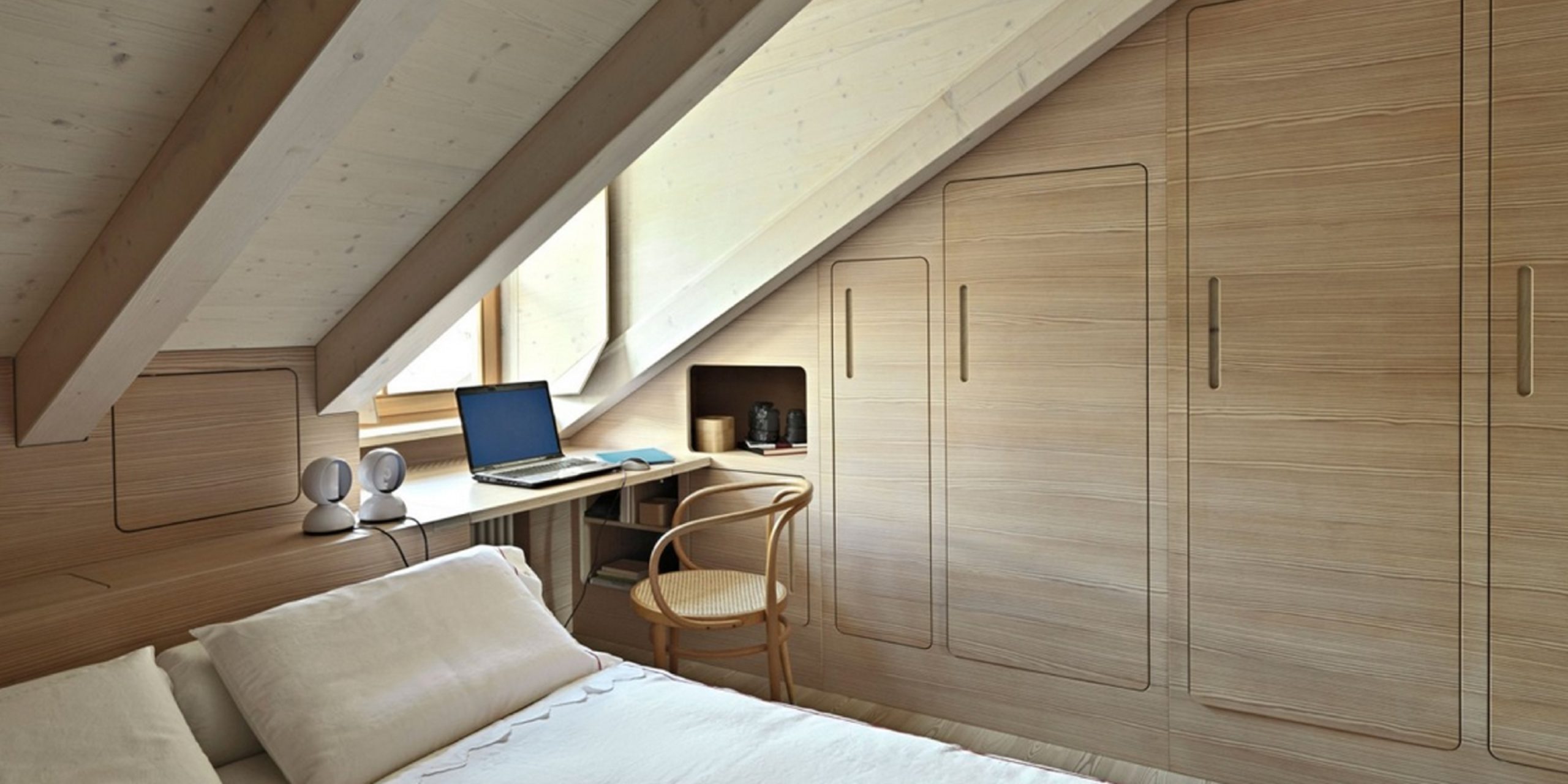 Decorating rooms with slanted ceilings: 10 clever tips for your home | Bosch DIY