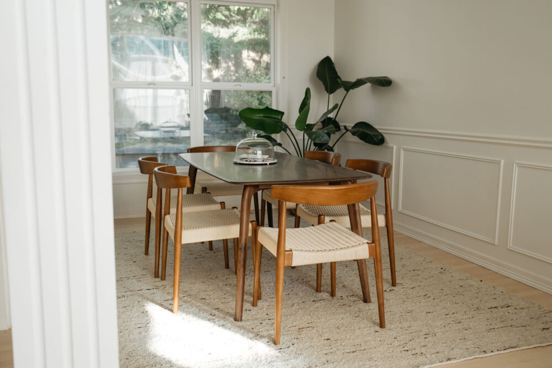 Expert's Guide to The Mid-Century Modern Design | Castlery US