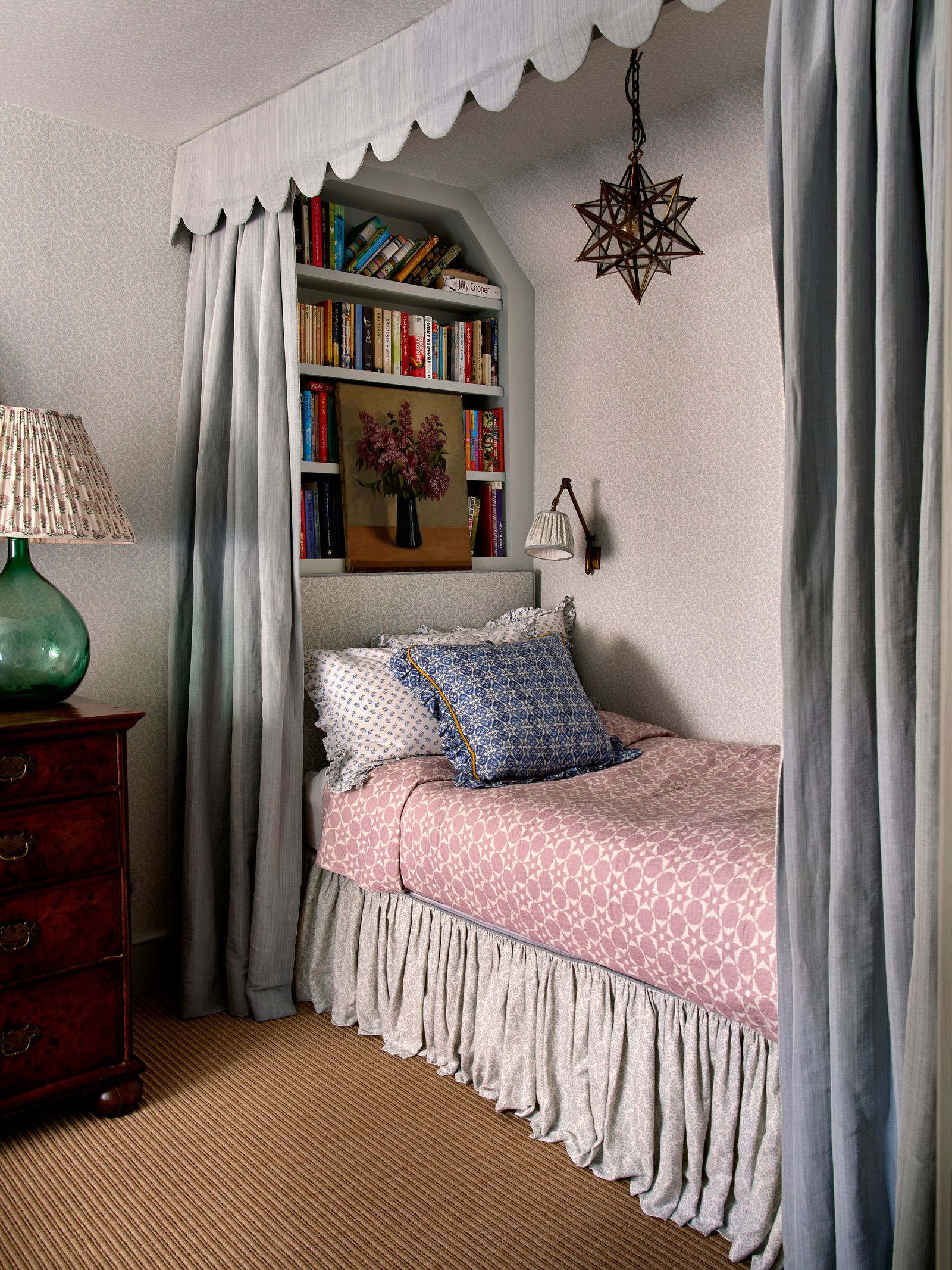 Five clever layout tricks to make small bedrooms feel bigger | House & Garden