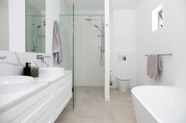Gold Coast Luxury Apartment Interior Design - Transitional - Bathroom - Brisbane - by Rochele Interiors | Houzz AU