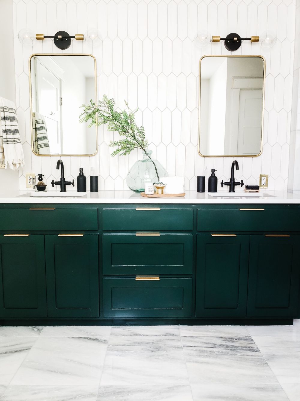 Green Bathroom Ideas: From Retro Charm to Modern Elegance
