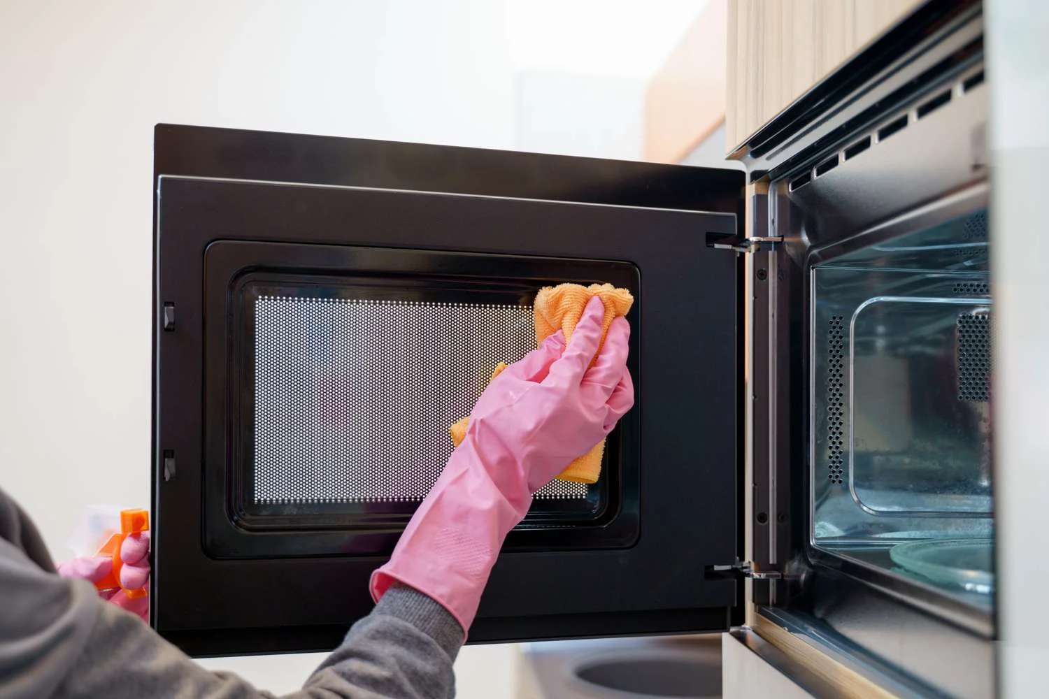 How to Clean a Microwave | Shining Oven