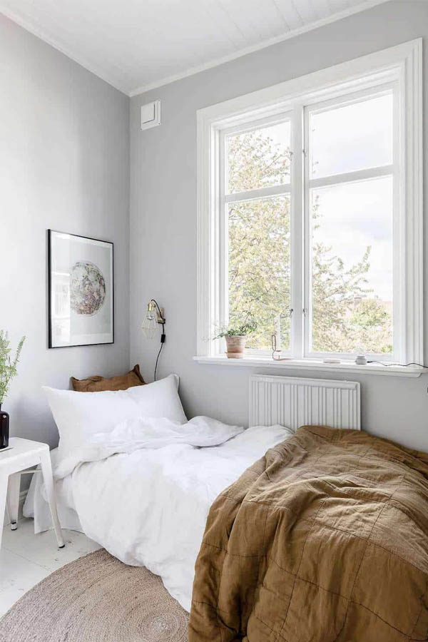 How To Create A Minimalist Dorm That Makes College Life Simple - The Tiny Life