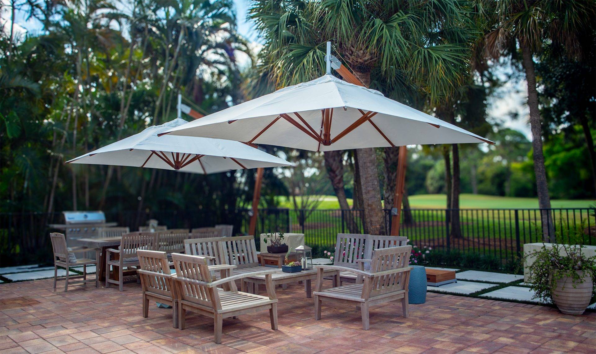 Patio Umbrellas for All Spaces | Umbrella Specialist
