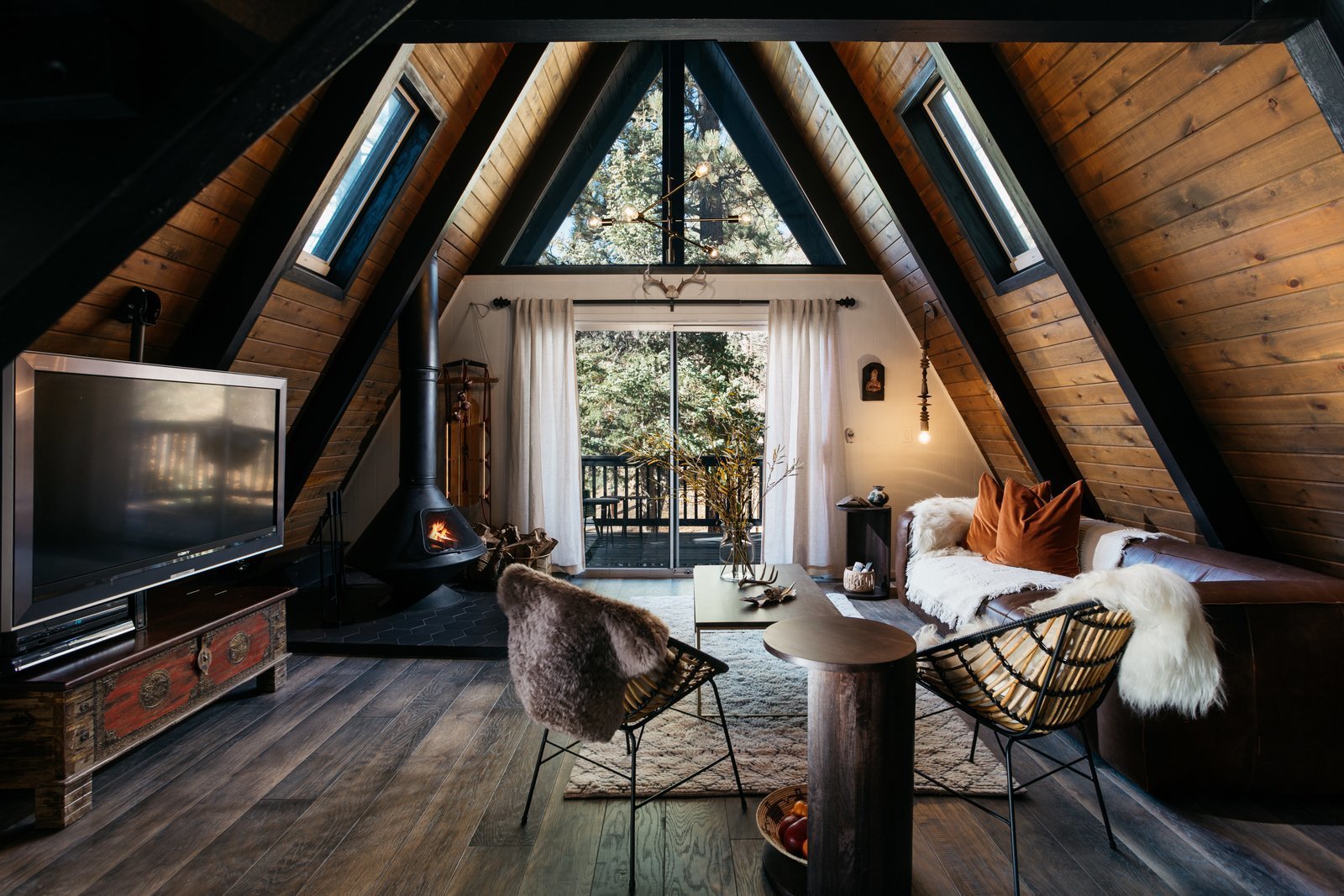 Photo 6 of 14 in 7 Rustic Retreats with Surprisingly Sleek Interiors from A 1970s A-Frame Cabin in Big Bear Is Brought Back to Life - Dwell