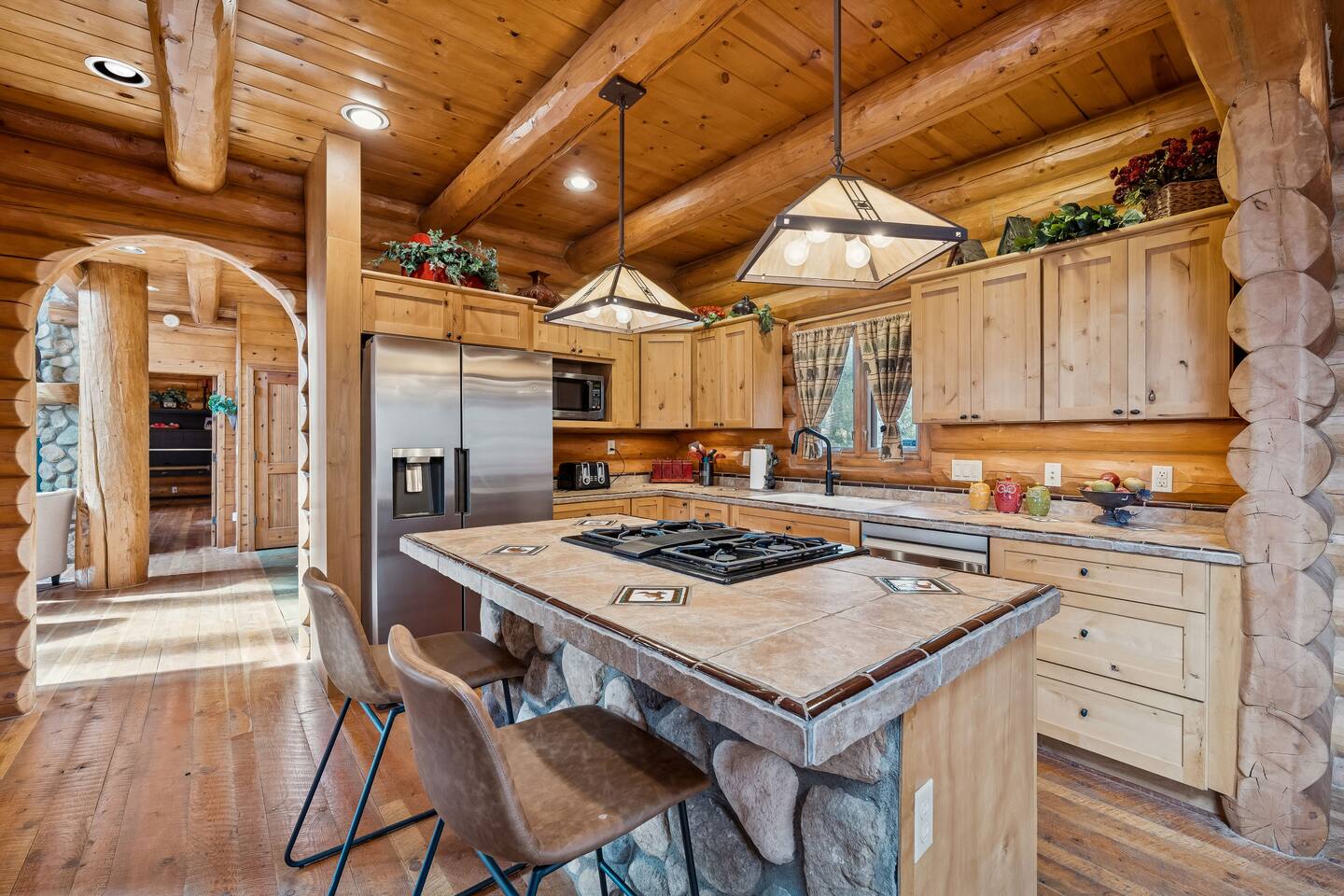 Rare Ultra-Luxury Torreon Log Cabin | Northern Arizona Vacation Properties