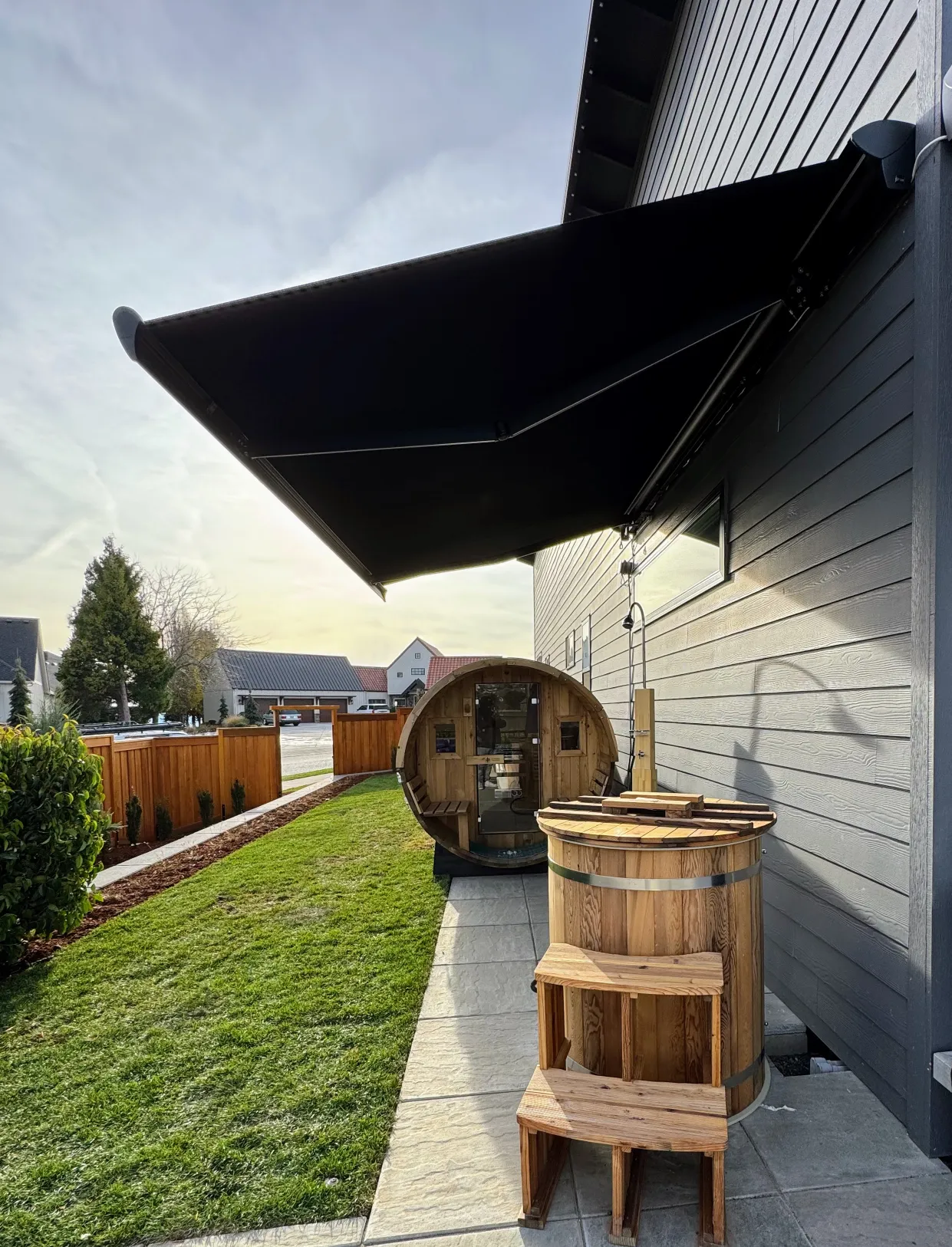 Retractable Awnings – Pike Awning Inc. | Quality Awnings and Canopies