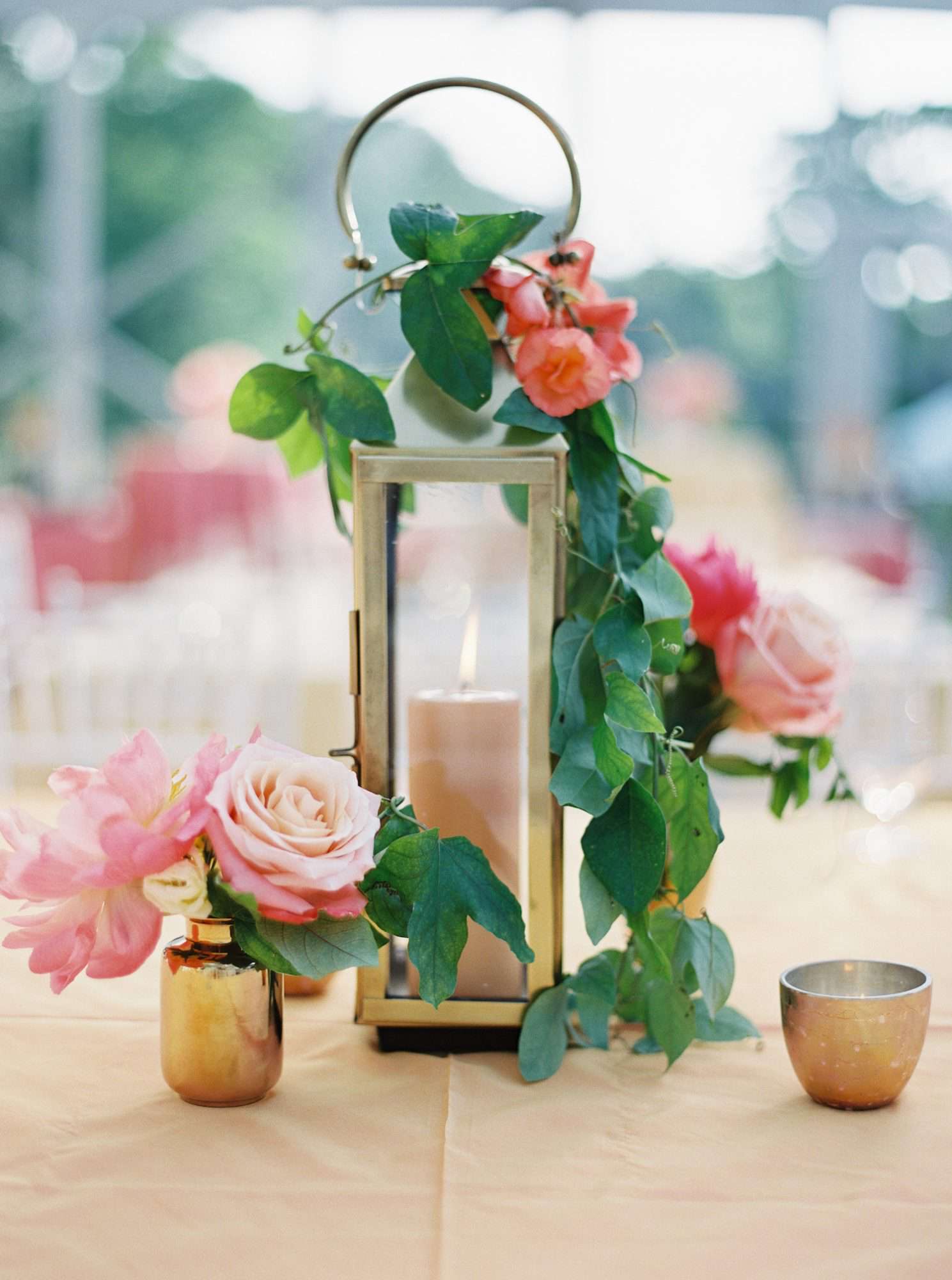 Simple Wedding Centerpieces We Love