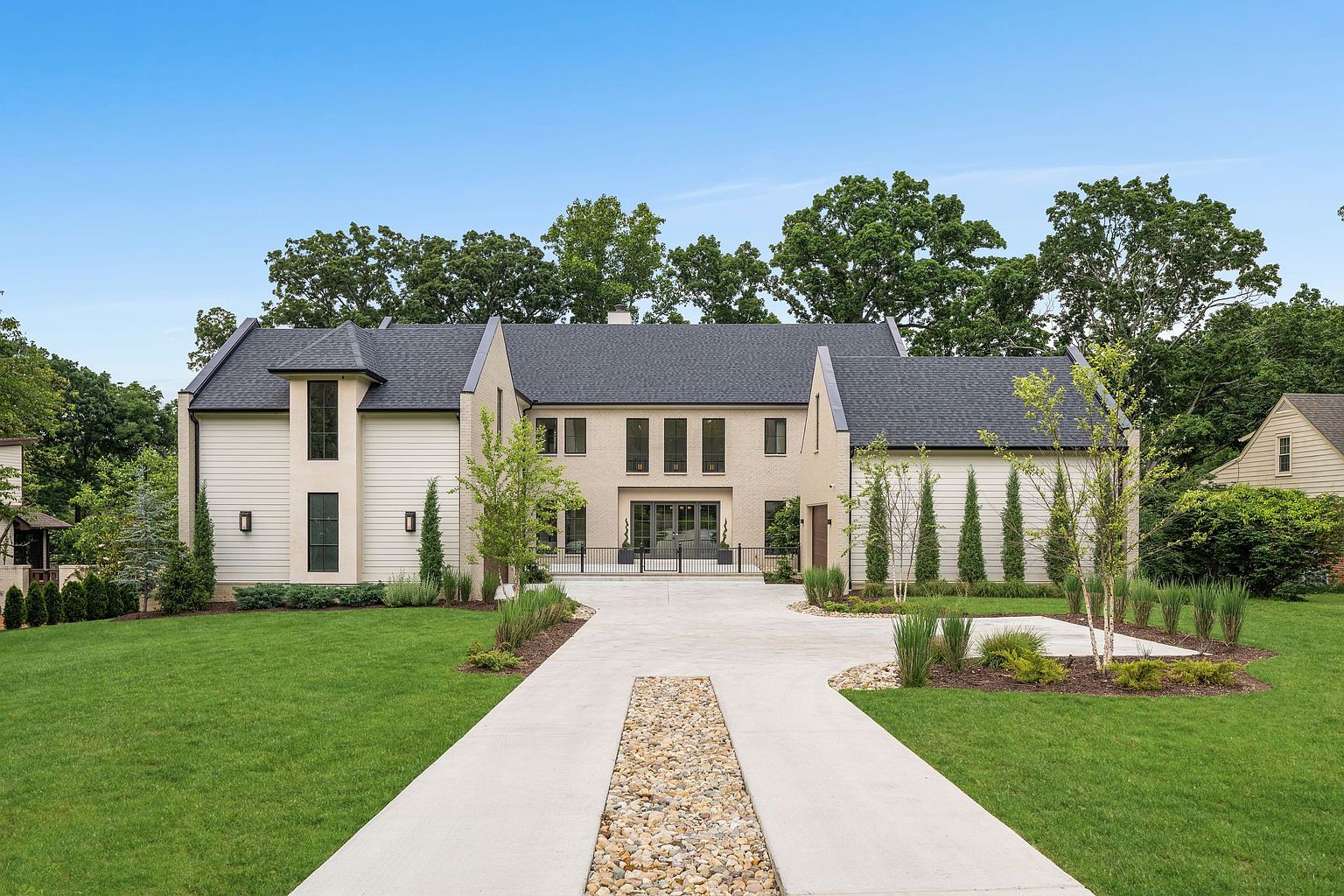 THE AMERICAN MAN$ION: 7,000 Square Foot Brick and Stucco New Build In Nashville, TN
